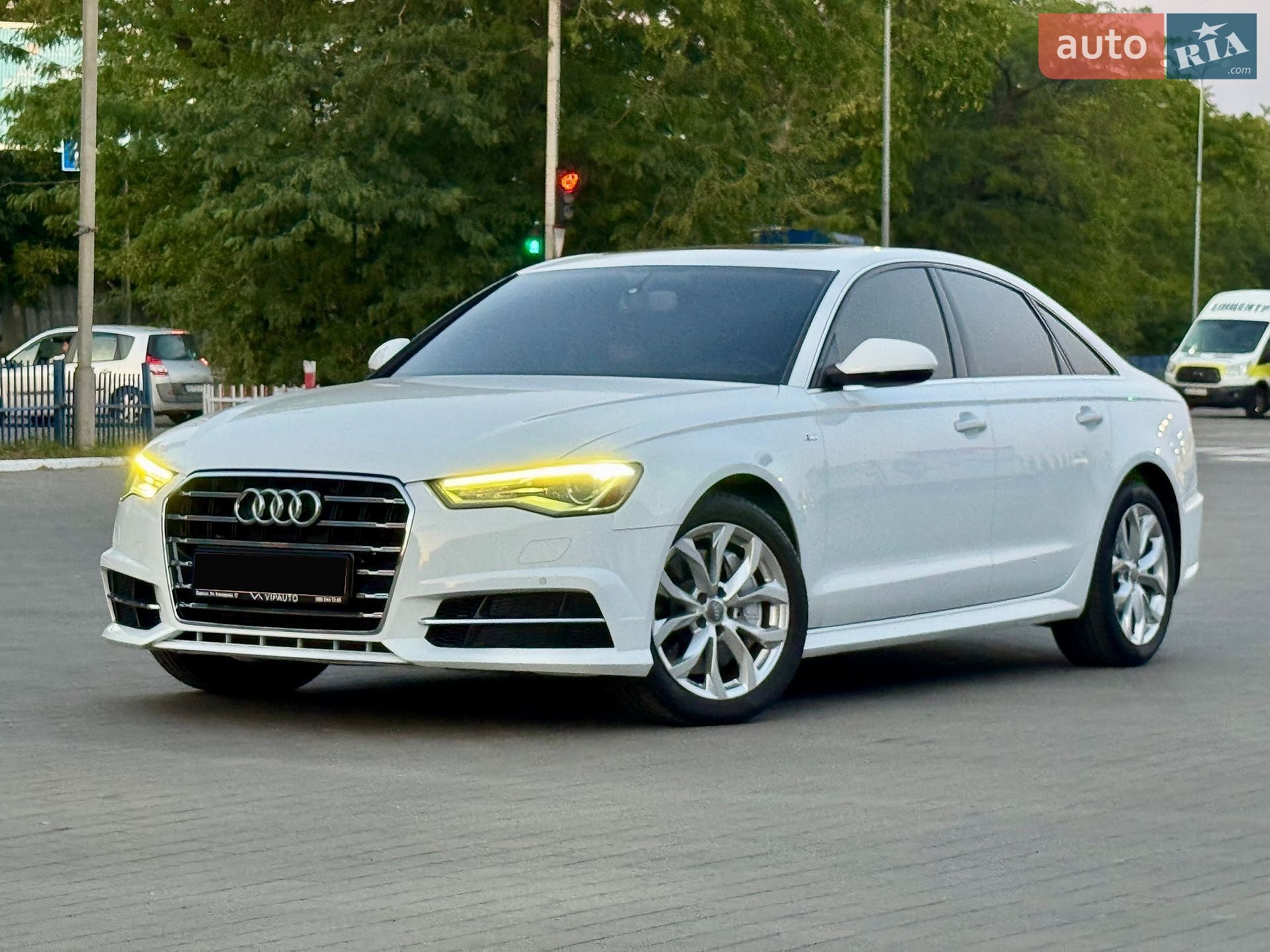 Audi A6 2018 VIN WAUC8AFC4JN032450 фото оголошення 2 з 27