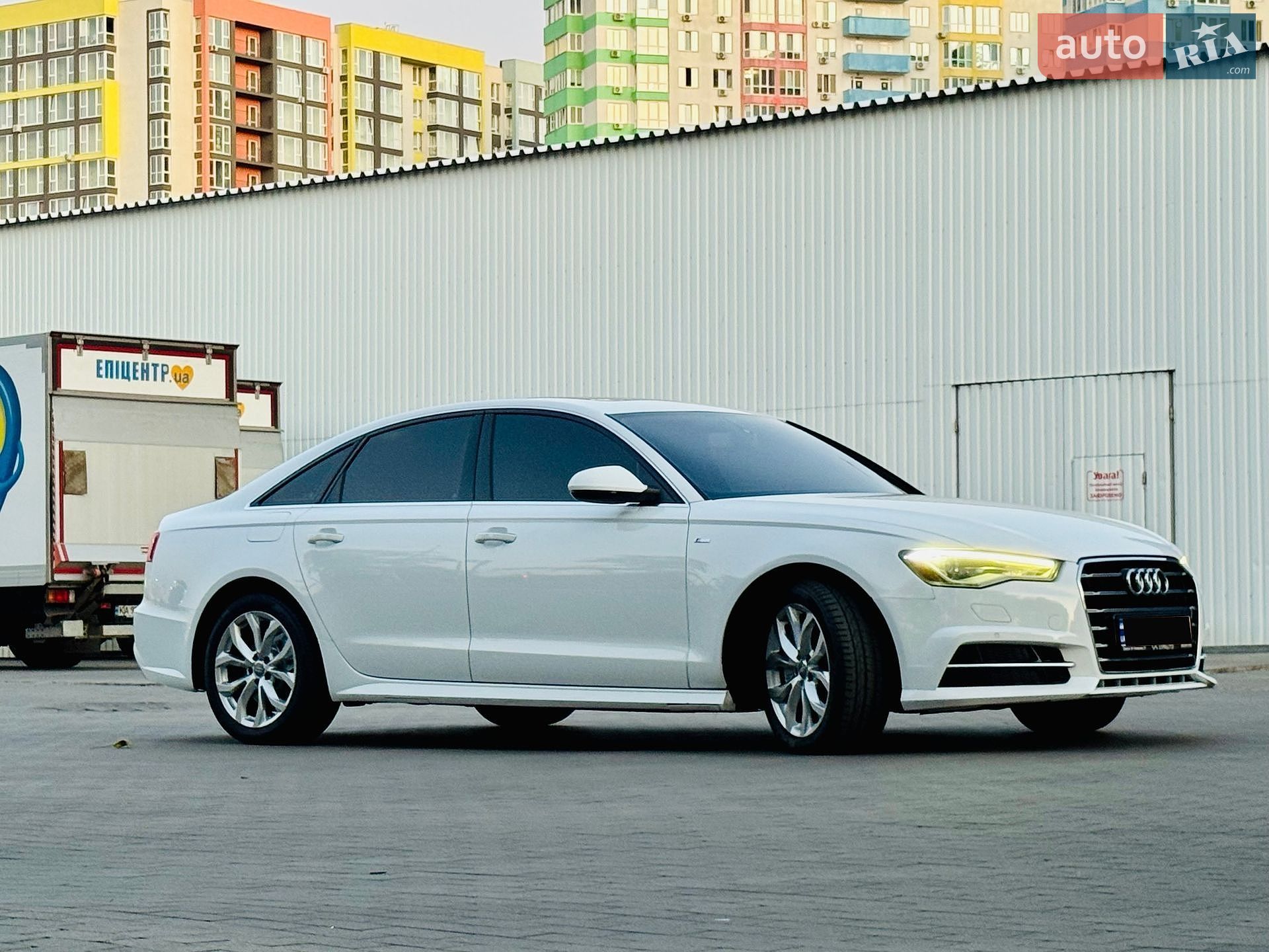Audi A6 2018 VIN WAUC8AFC4JN032450 фото оголошення 3 з 27