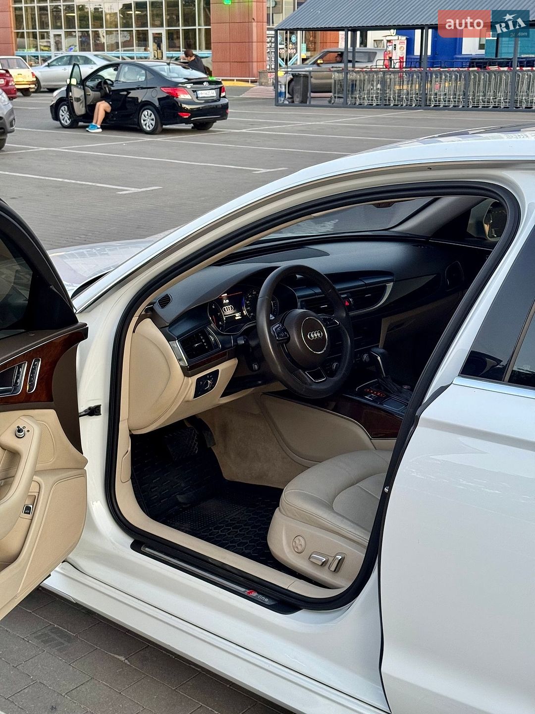 Audi A6 2018 VIN WAUC8AFC4JN032450 фото оголошення 12 з 27