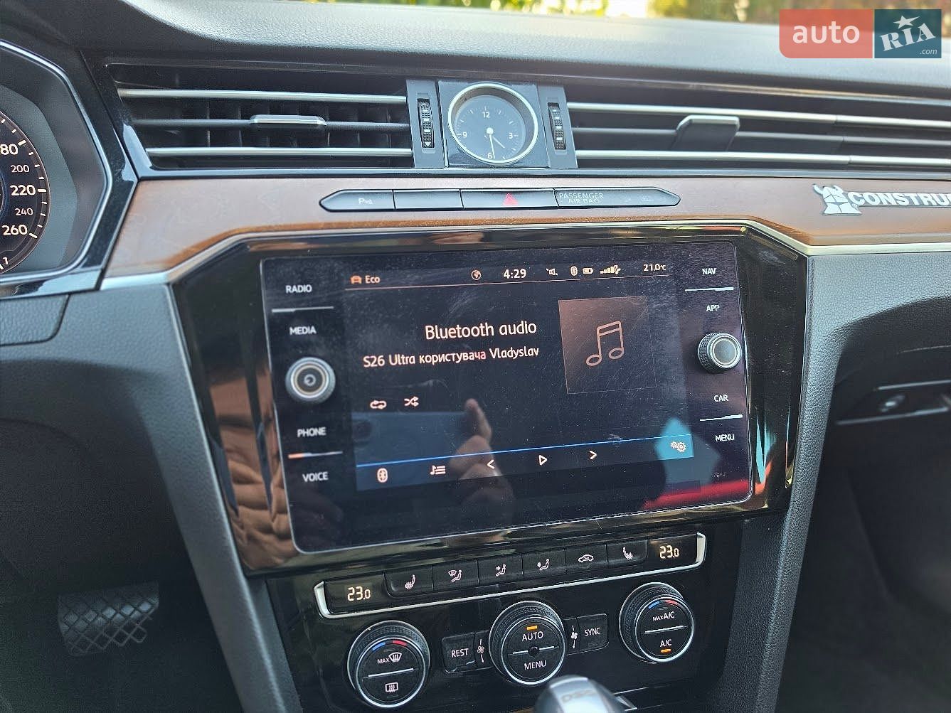 Volkswagen Passat 2018 VIN WVWZZZ3CZJE192610 фото оголошення 9 з 36