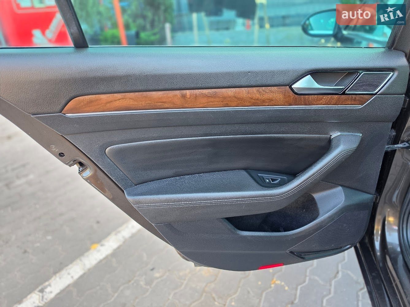 Volkswagen Passat 2018 VIN WVWZZZ3CZJE192610 фото оголошення 22 з 36