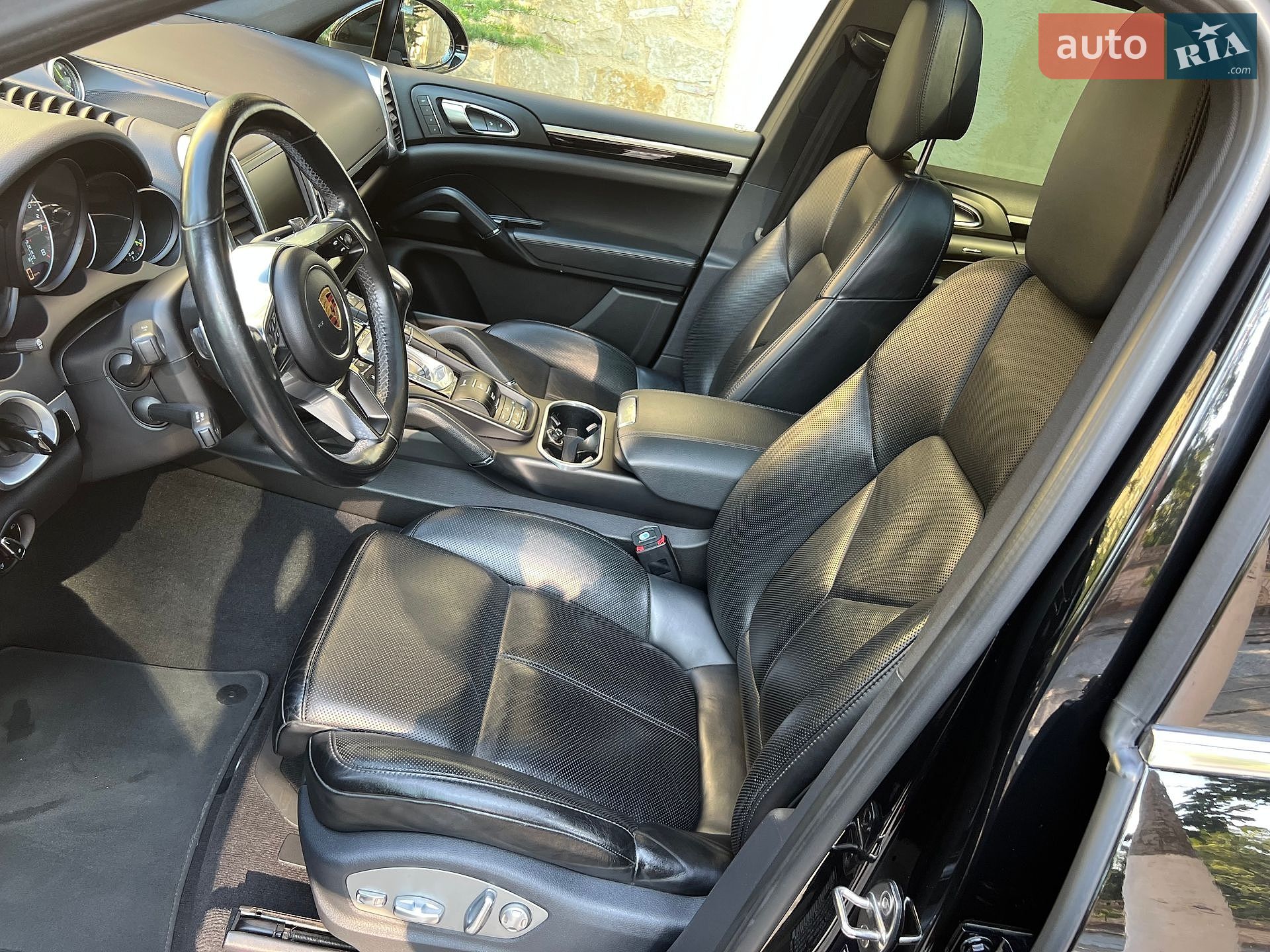 Porsche Cayenne 2015 VIN WP1AE2A20GLA59106 фото оголошення 45 з 60