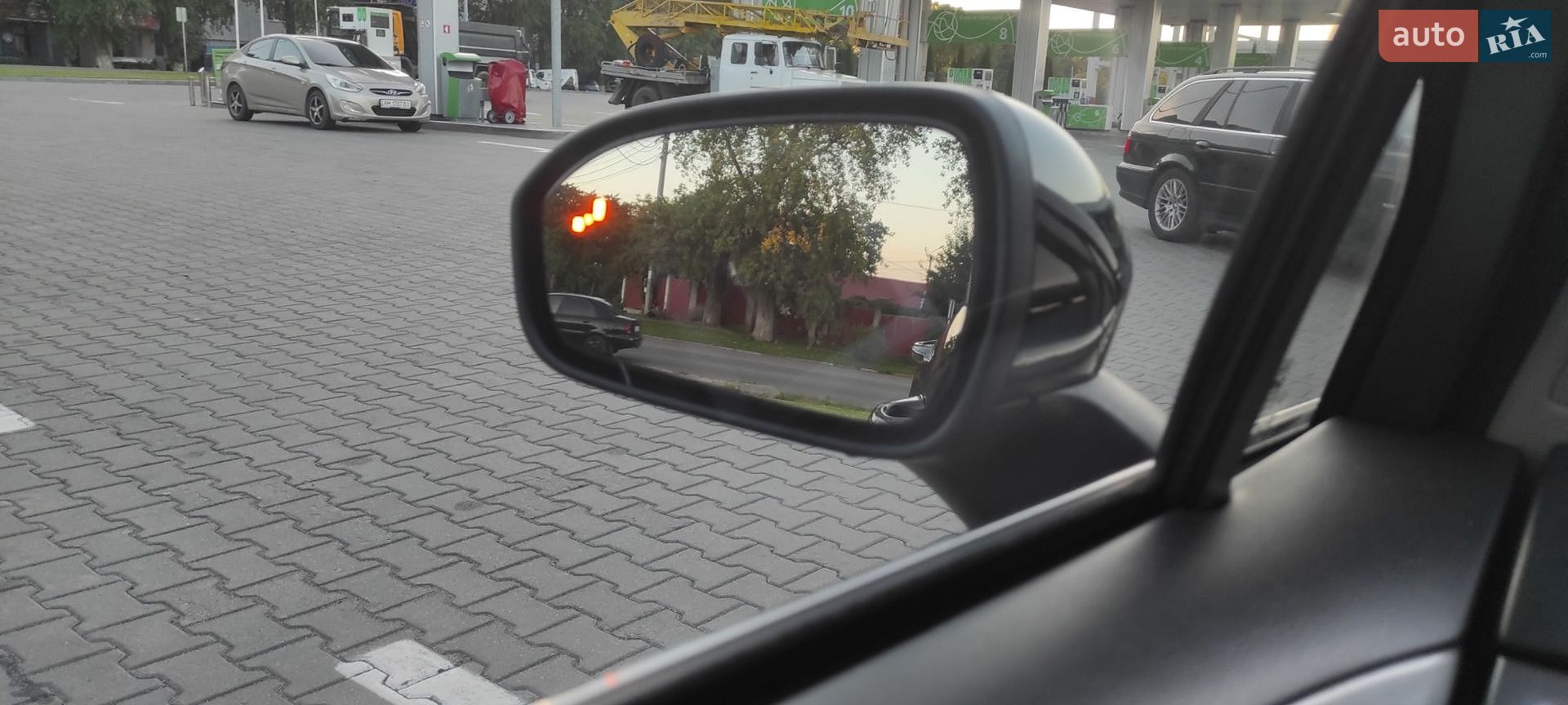 Ford Fusion 2020 VIN 3FA6P0LU4LR215248 фото оголошення 10 з 24