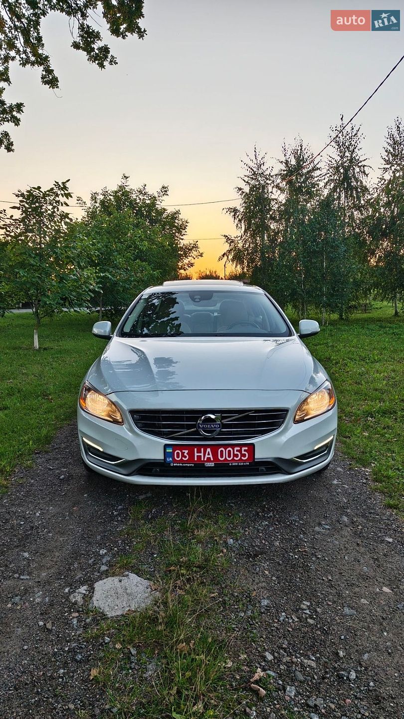 Volvo S60 2018 VIN LYV402HK3JB176984 фото оголошення 3 з 33