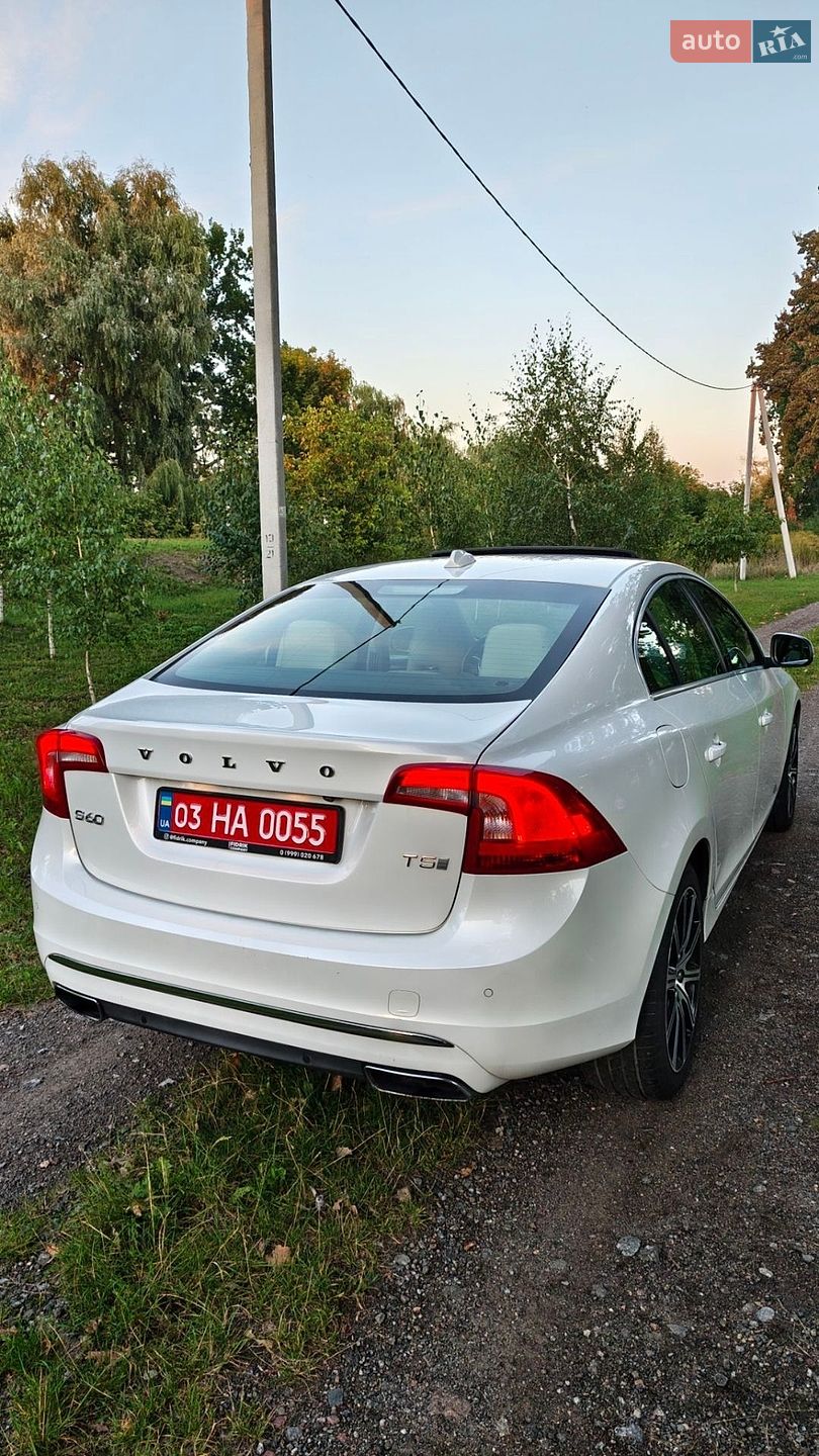 Volvo S60 2018 VIN LYV402HK3JB176984 фото оголошення 5 з 33