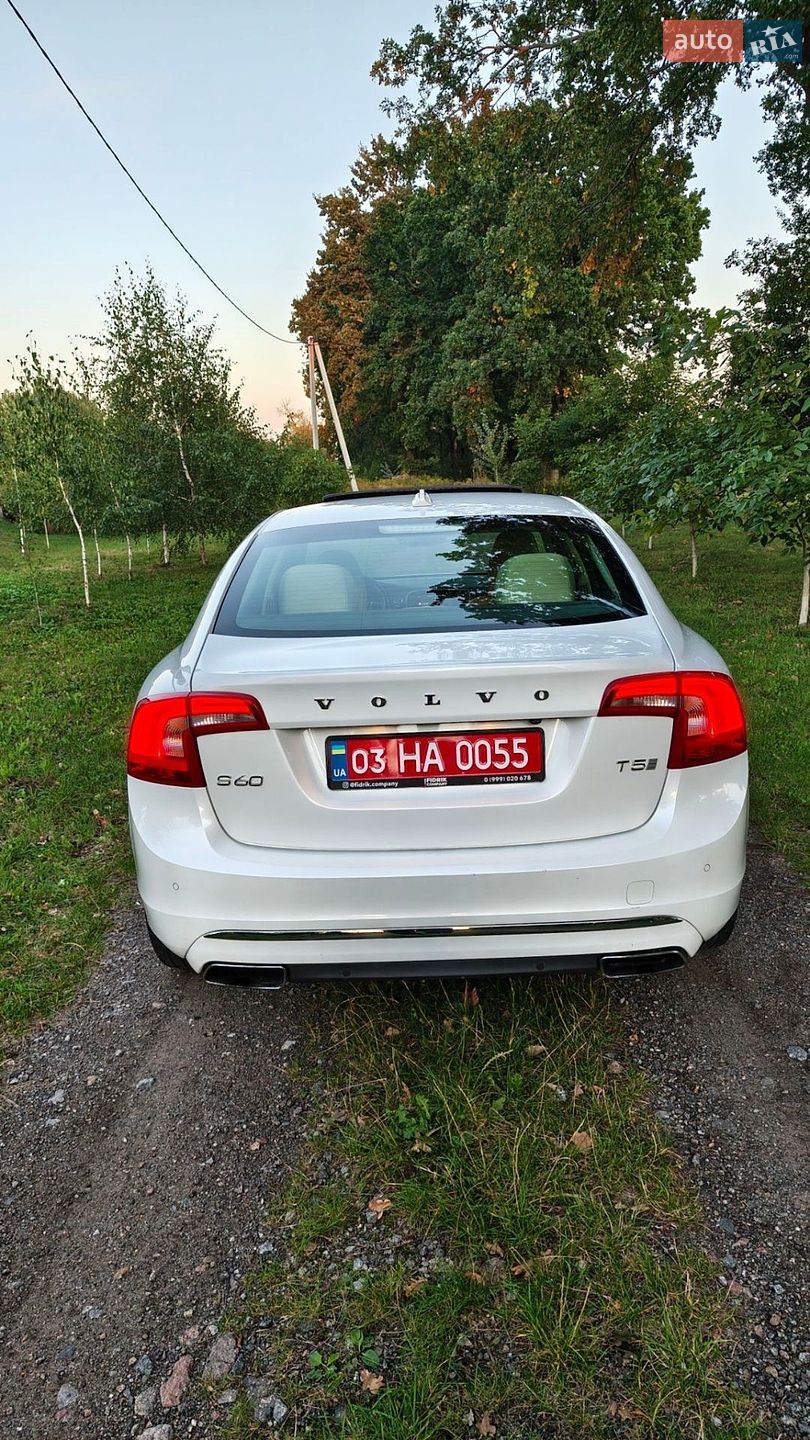 Volvo S60 2018 VIN LYV402HK3JB176984 фото оголошення 6 з 33