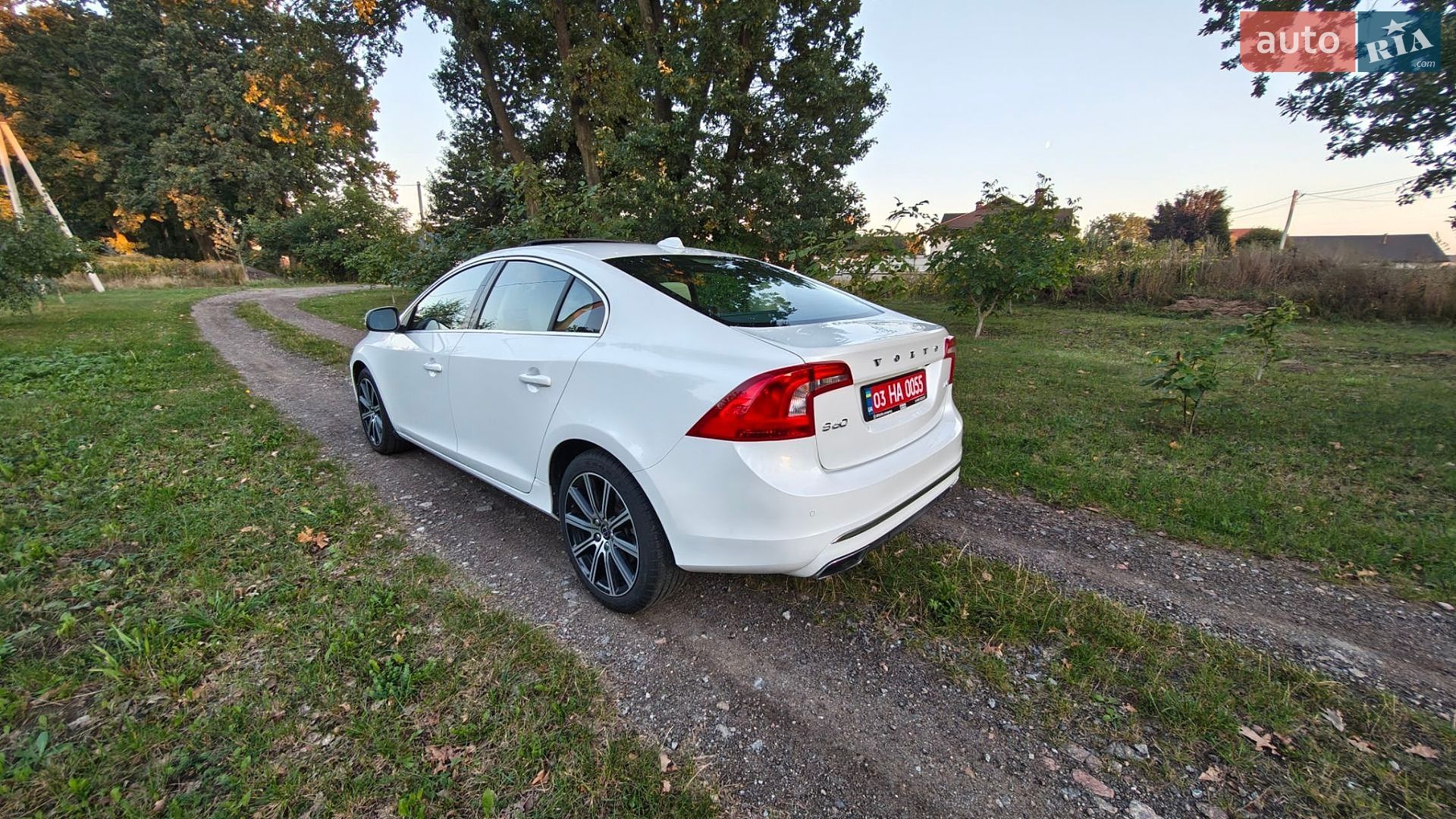 Volvo S60 2018 VIN LYV402HK3JB176984 фото оголошення 26 з 33