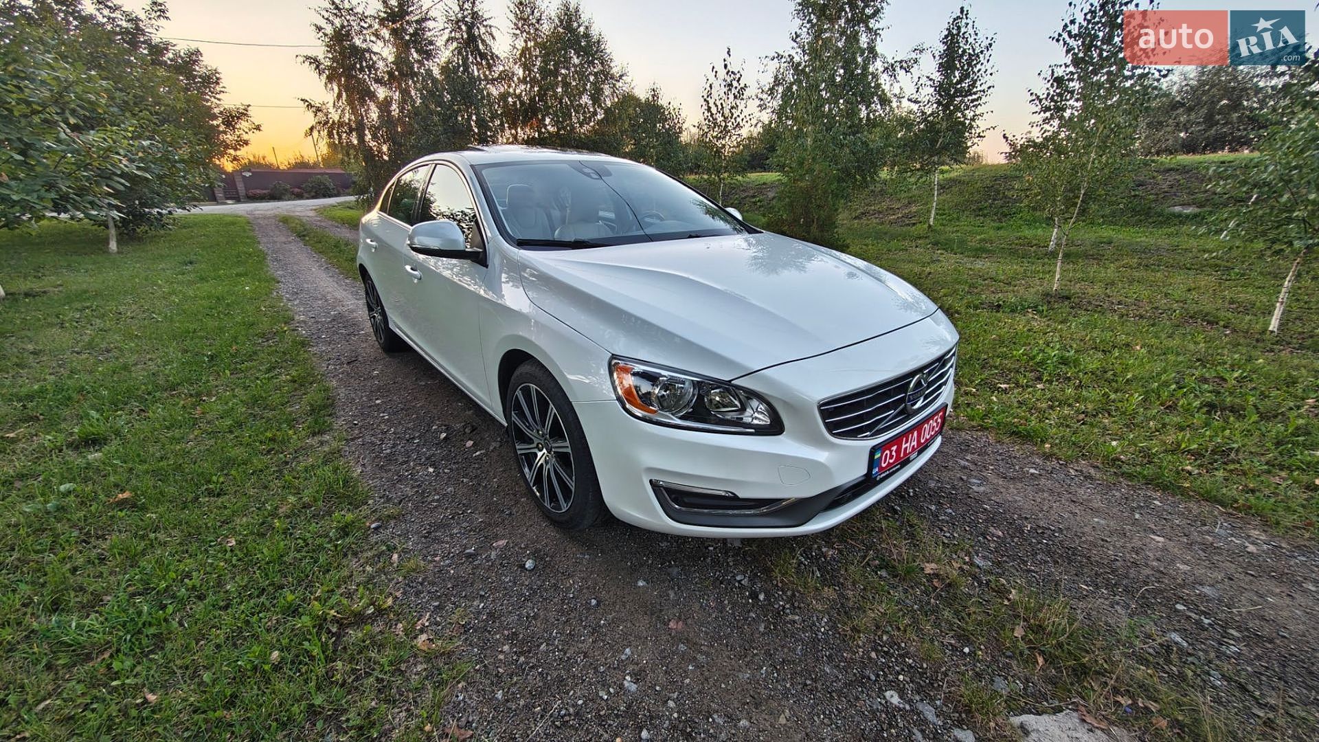 Volvo S60 2018 VIN LYV402HK3JB176984 фото оголошення 31 з 33