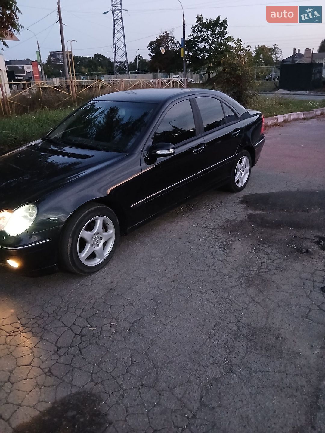 Mercedes-Benz C-Class 2005 VIN WDB2030461A776383 фото оголошення 2 з 8