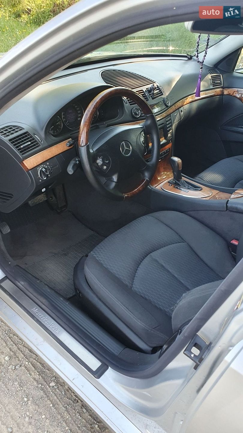 Mercedes-Benz E-Class 2004 VIN WDB2112061A576513 фото оголошення 13 з 18