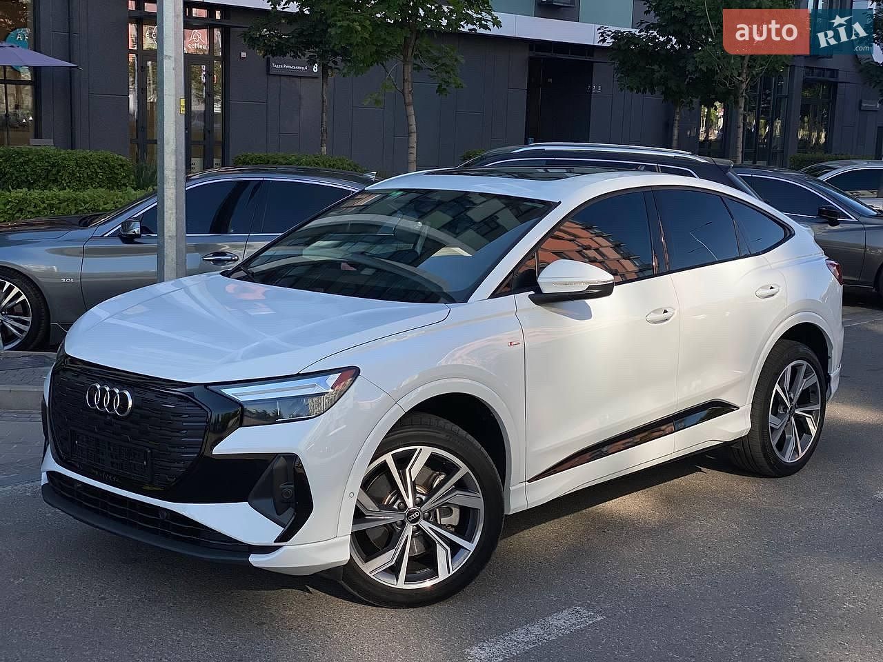 Audi Q4 Sportback e-tron 2023 VIN WA132BFZ0RP007733 фото оголошення 2 з 7