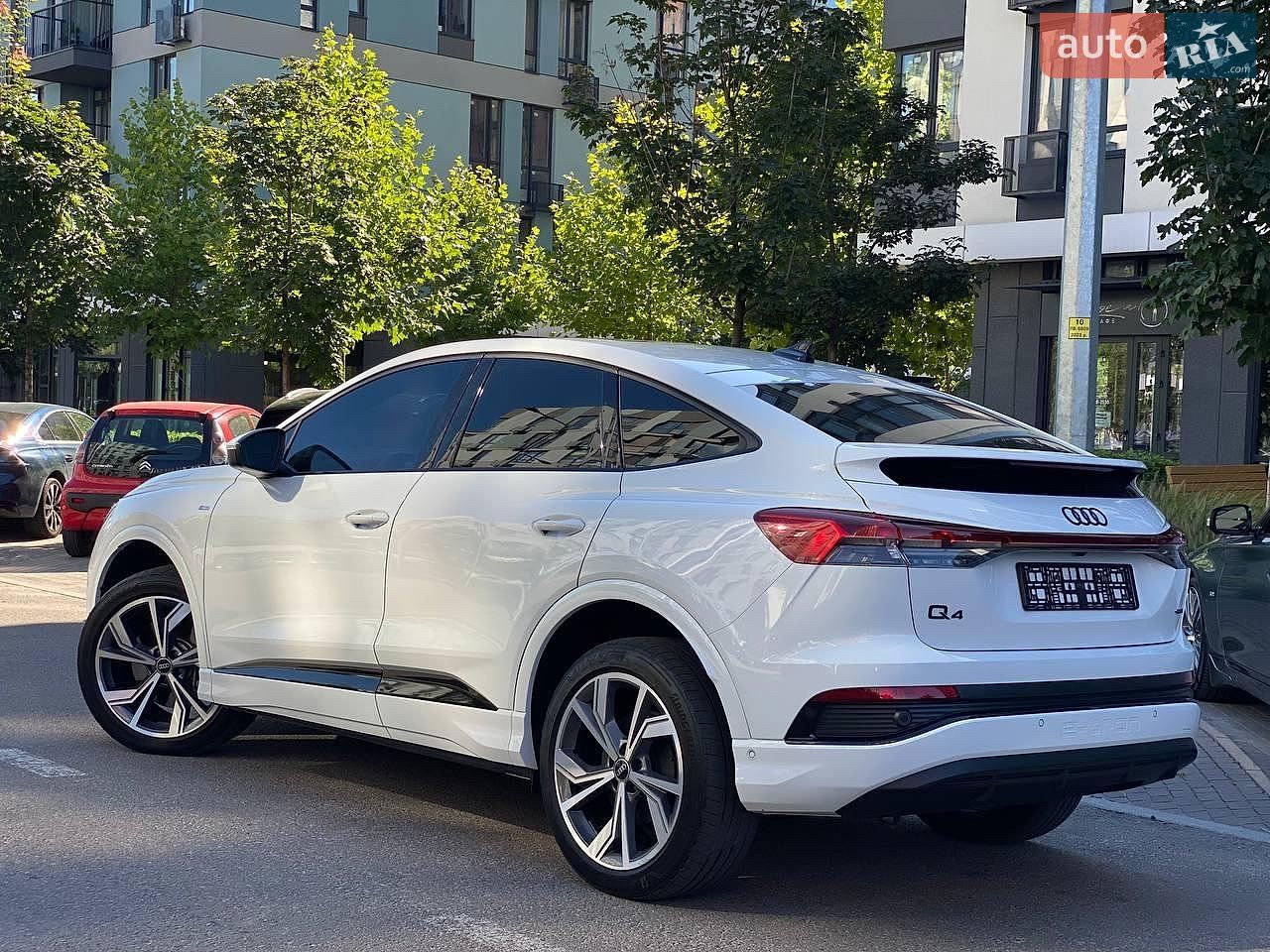 Audi Q4 Sportback e-tron 2023 VIN WA132BFZ0RP007733 фото оголошення 3 з 7