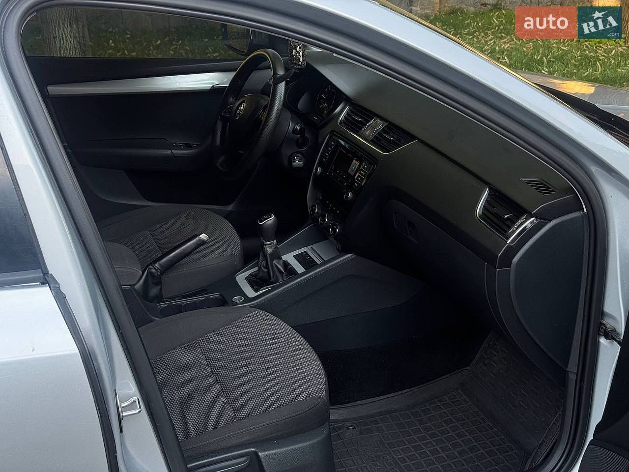 Skoda Octavia 2015 VIN TMBJG7NE3F0173856 фото оголошення 7 з 13