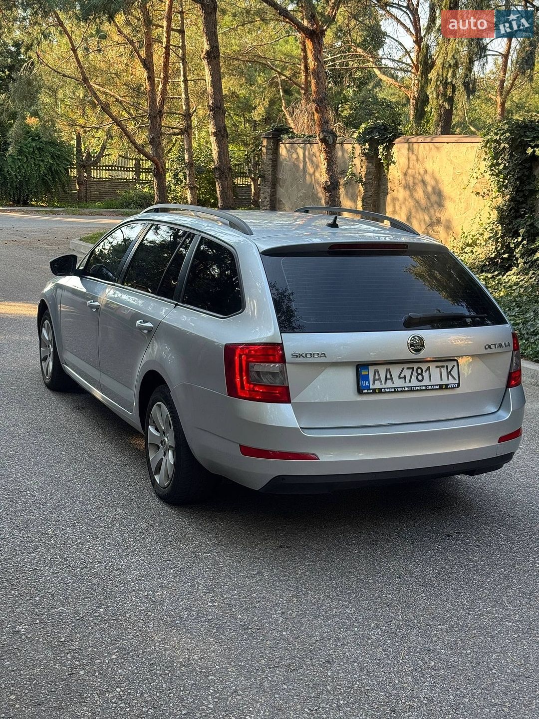 Skoda Octavia 2015 VIN TMBJG7NE3F0173856 фото оголошення 4 з 13