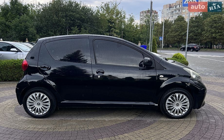 Toyota Aygo 2008 VIN JTDKG18C40N226666 фото оголошення 2 з 11