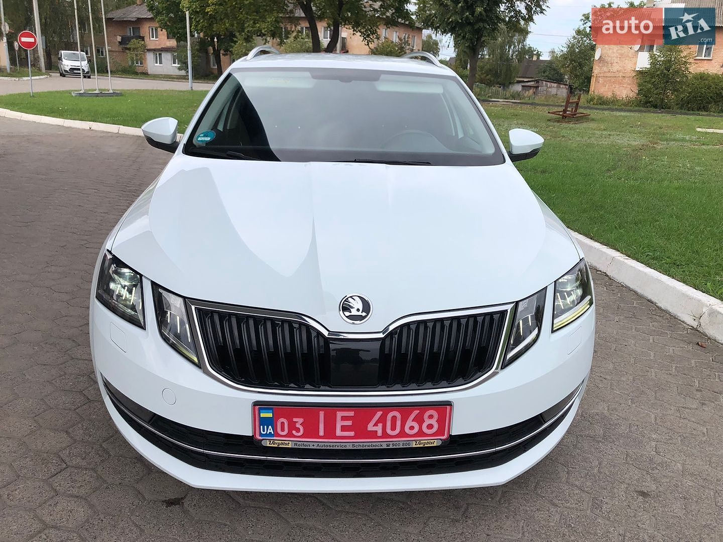 Skoda Octavia 2019 VIN TMBJJ7NE1K0108631 фото оголошення 3 з 32