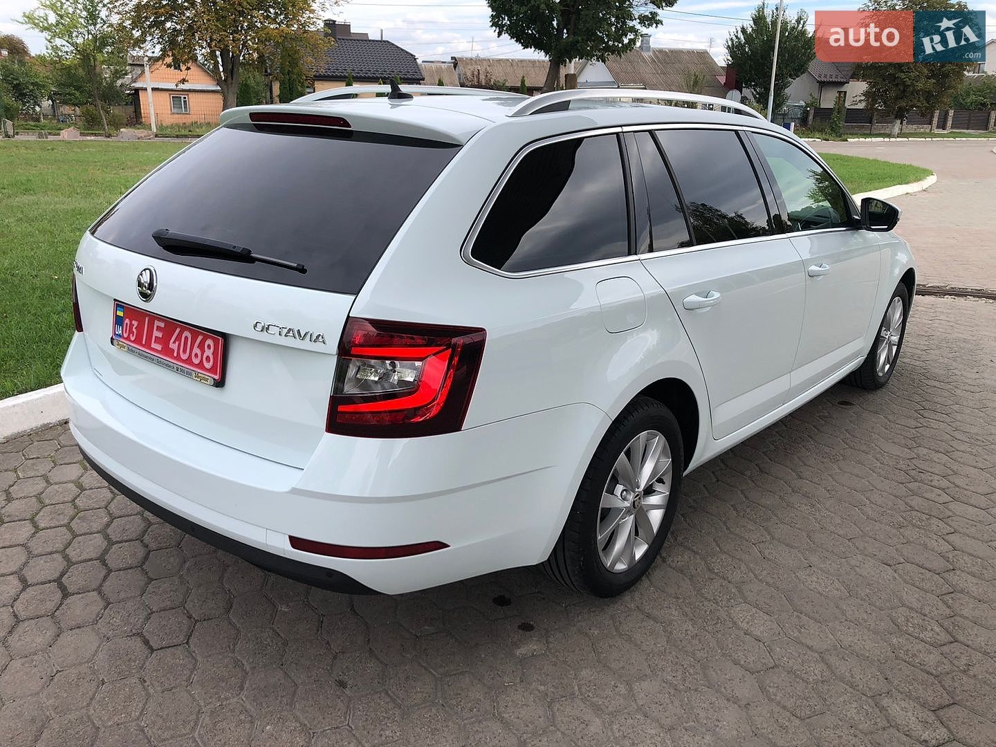Skoda Octavia 2019 VIN TMBJJ7NE1K0108631 фото оголошення 12 з 32