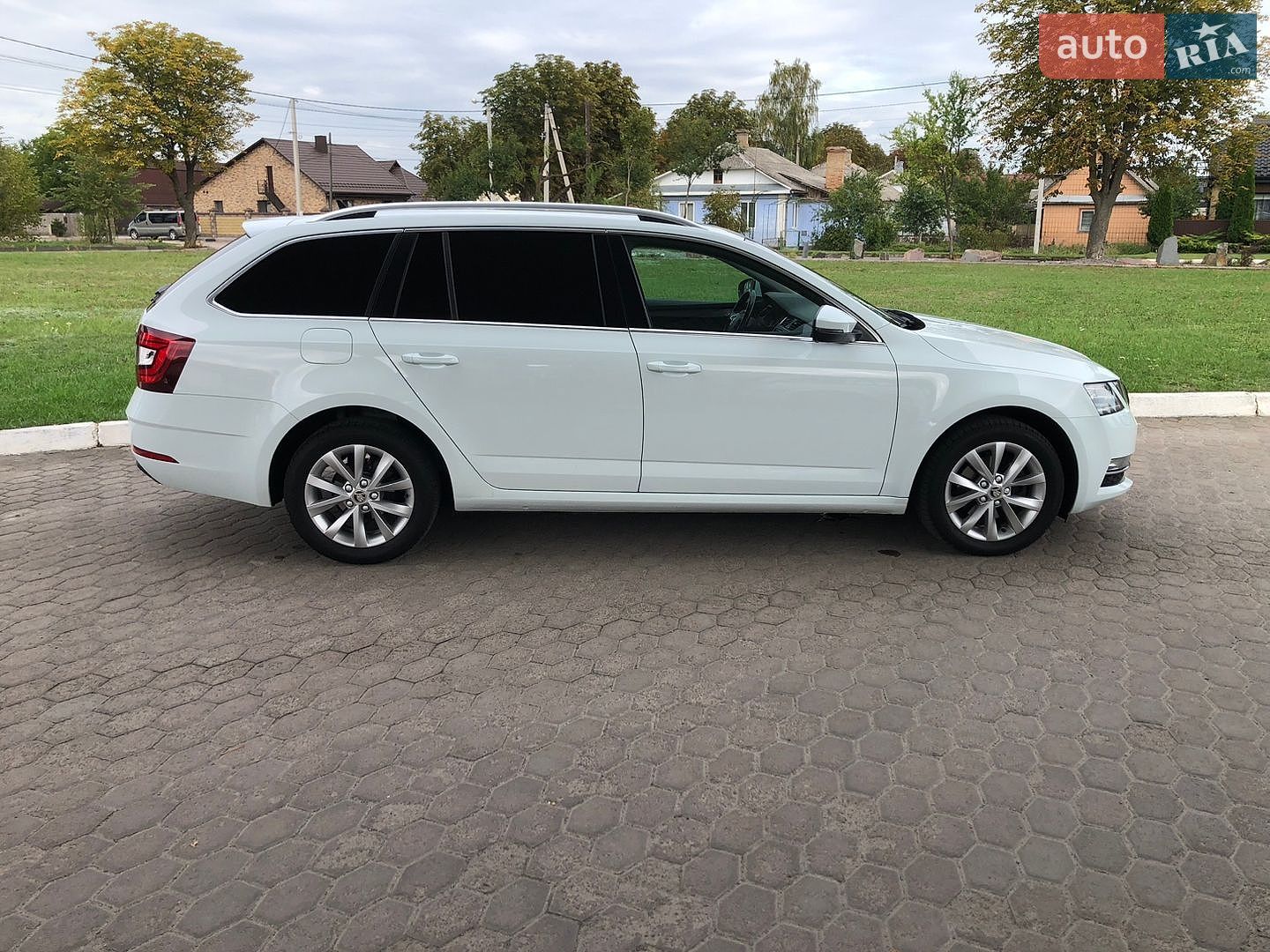 Skoda Octavia 2019 VIN TMBJJ7NE1K0108631 фото оголошення 10 з 32