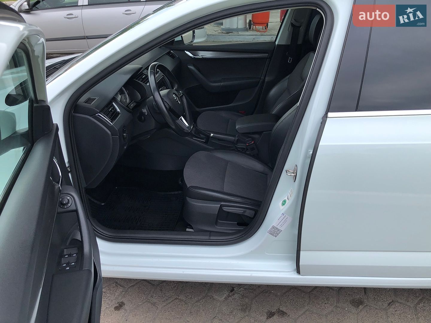 Skoda Octavia 2019 VIN TMBJJ7NE1K0108631 фото оголошення 16 з 32
