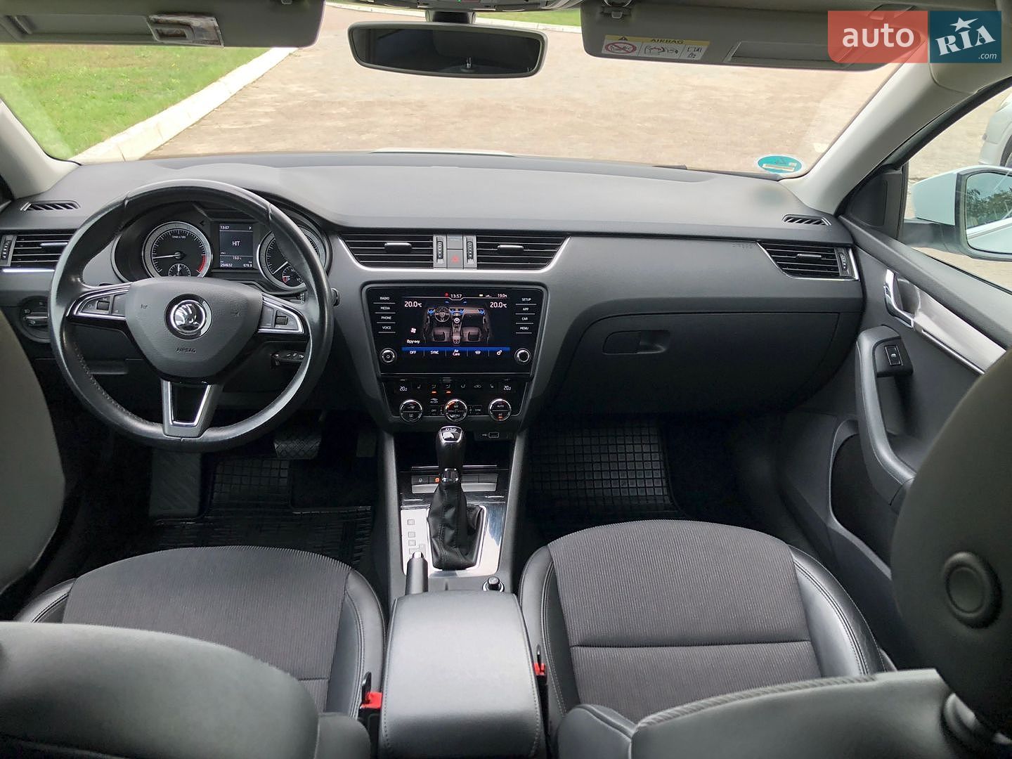 Skoda Octavia 2019 VIN TMBJJ7NE1K0108631 фото оголошення 22 з 32