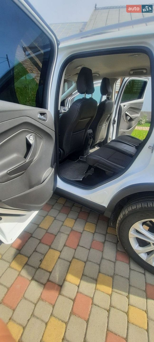 Ford Kuga 2019 VIN WF0AXXWPMAKJ58695 фото оголошення 7 з 12