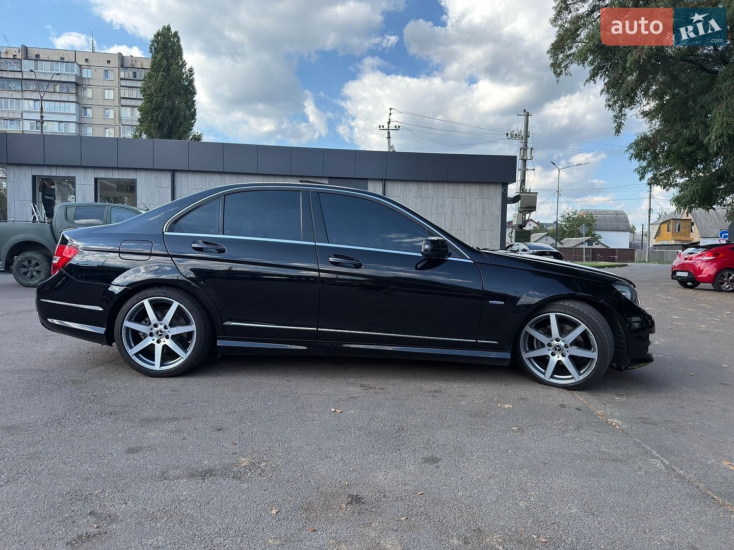 Mercedes-Benz C-Class 2012 VIN WDDGF4HB1CR236916 фото оголошення 5 з 12