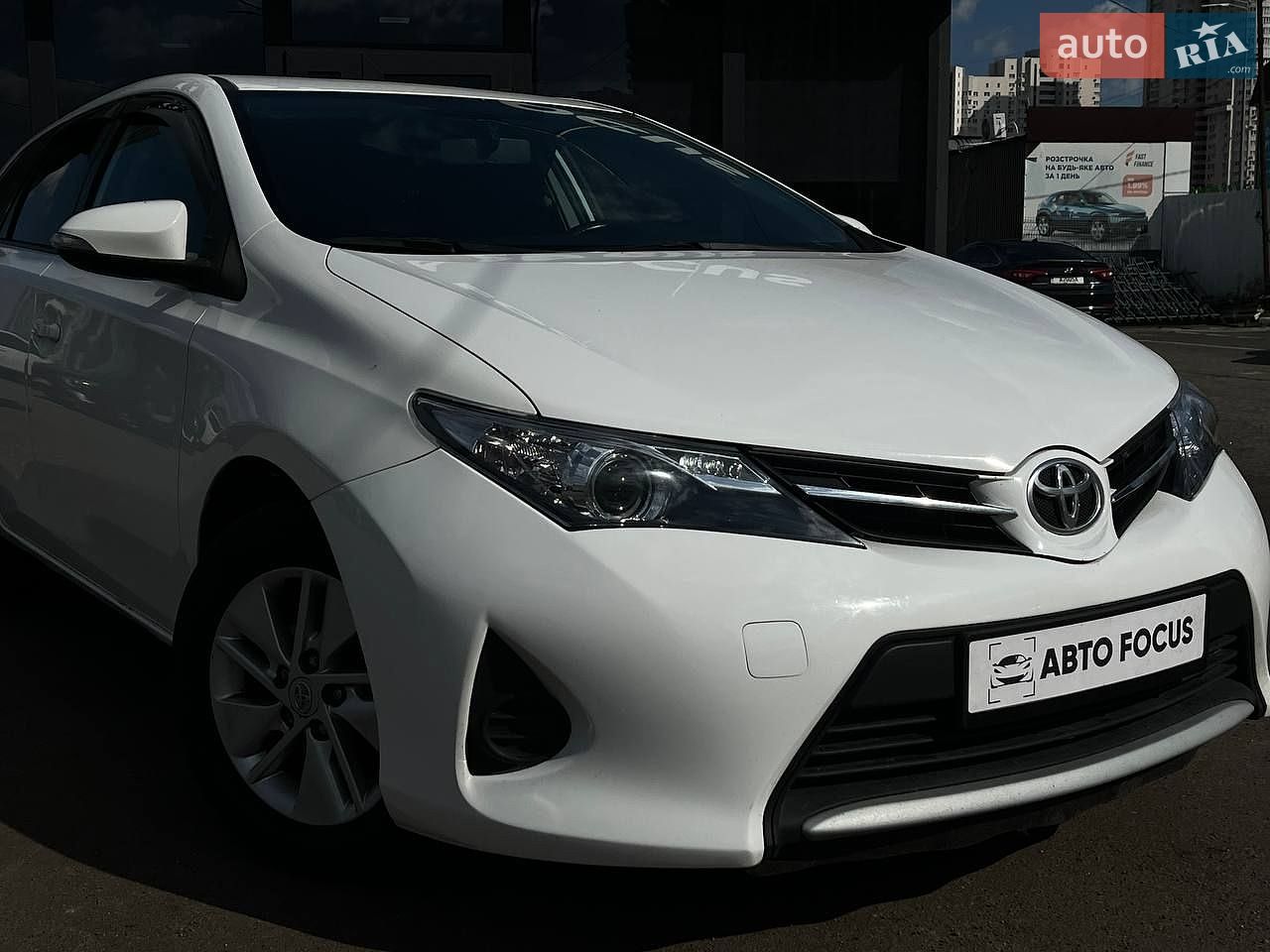 Toyota Auris 2013 VIN SB1ZN3JE40E018948 фото оголошення 2 з 26