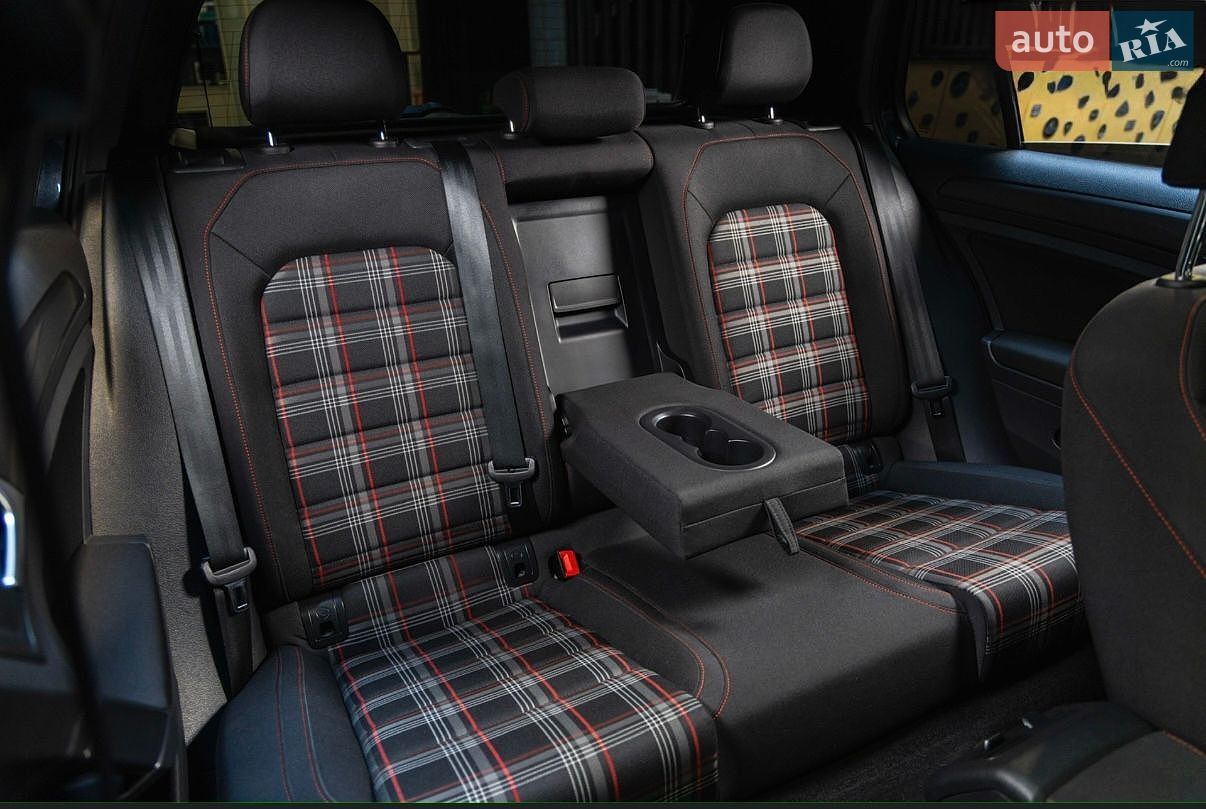 Volkswagen Golf GTI 2018 VIN 3VW447AU8JM277863 фото оголошення 24 з 30