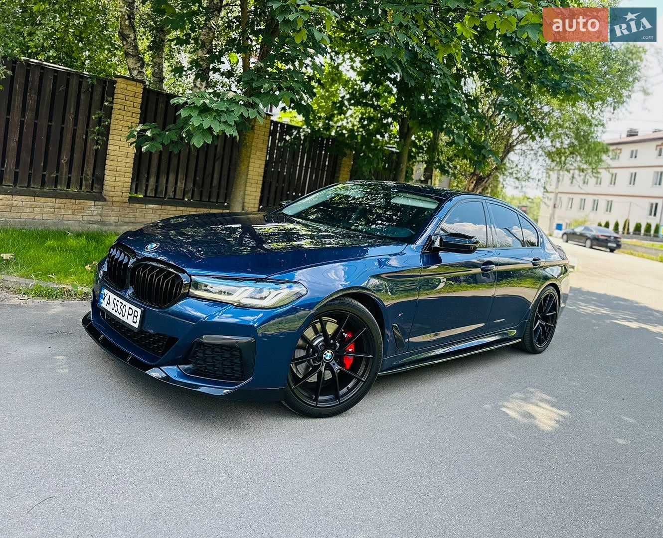 BMW 5 Series 2017 VIN WBAJD11040G884588 фото оголошення 3 з 17
