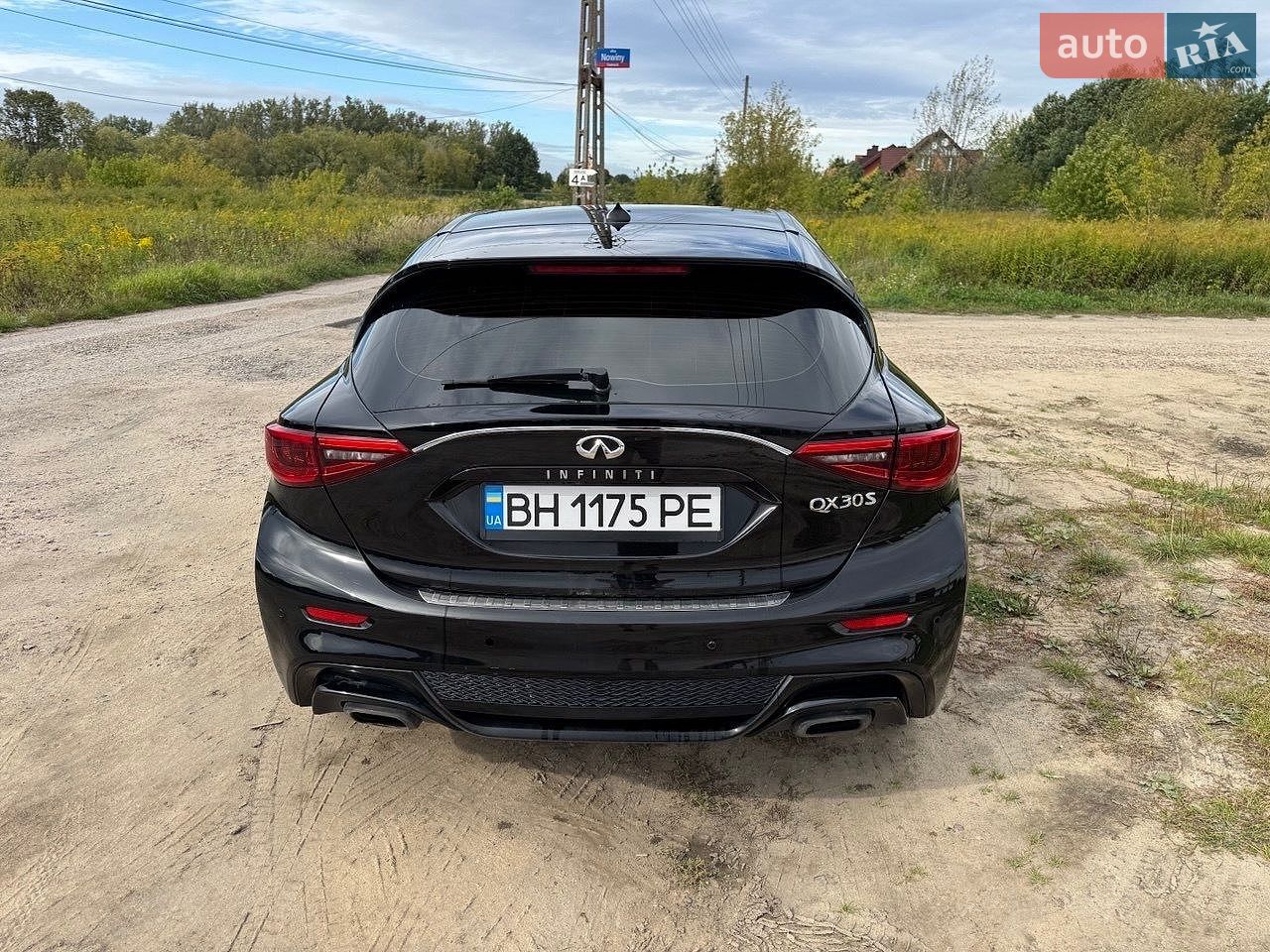 Infiniti QX30 2016 VIN SJKCH5CP4HA031041 фото оголошення 3 з 15