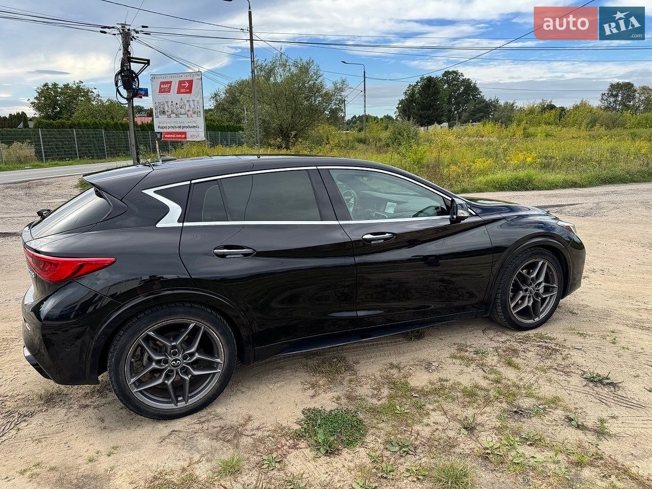 Infiniti QX30 2016 VIN SJKCH5CP4HA031041 фото оголошення 4 з 15