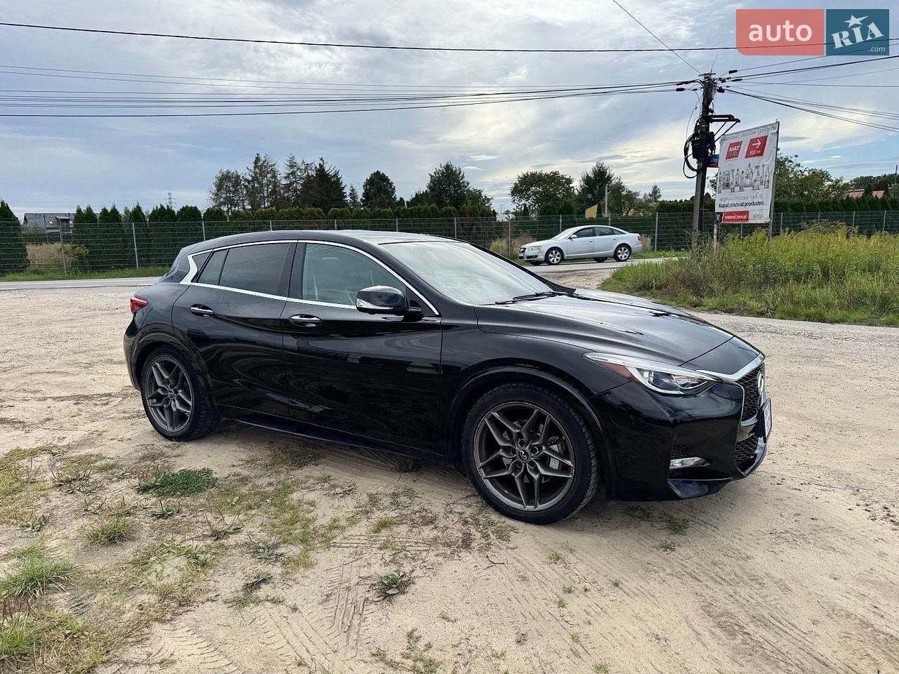 Infiniti QX30 2016 VIN SJKCH5CP4HA031041 фото оголошення 10 з 15