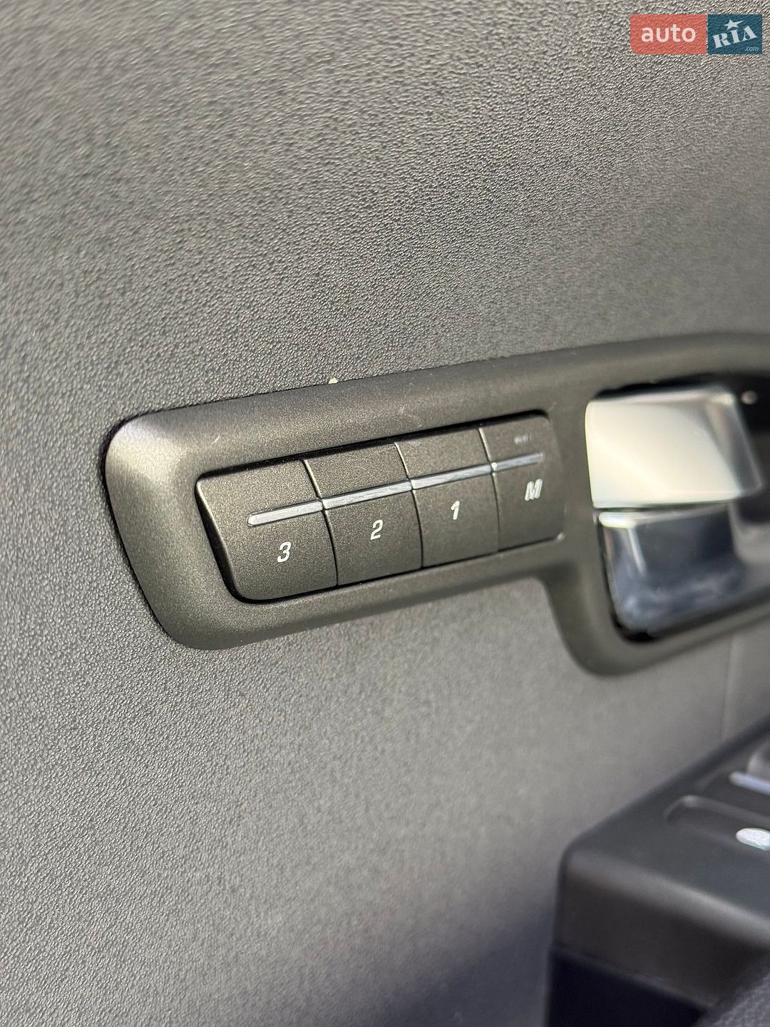 Land Rover Range Rover Evoque 2011 VIN SALVA2BB7CH613213 фото оголошення 19 з 25