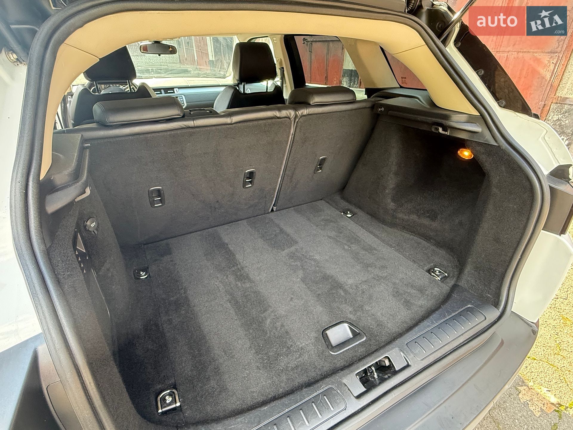 Land Rover Range Rover Evoque 2011 VIN SALVA2BB7CH613213 фото оголошення 24 з 25