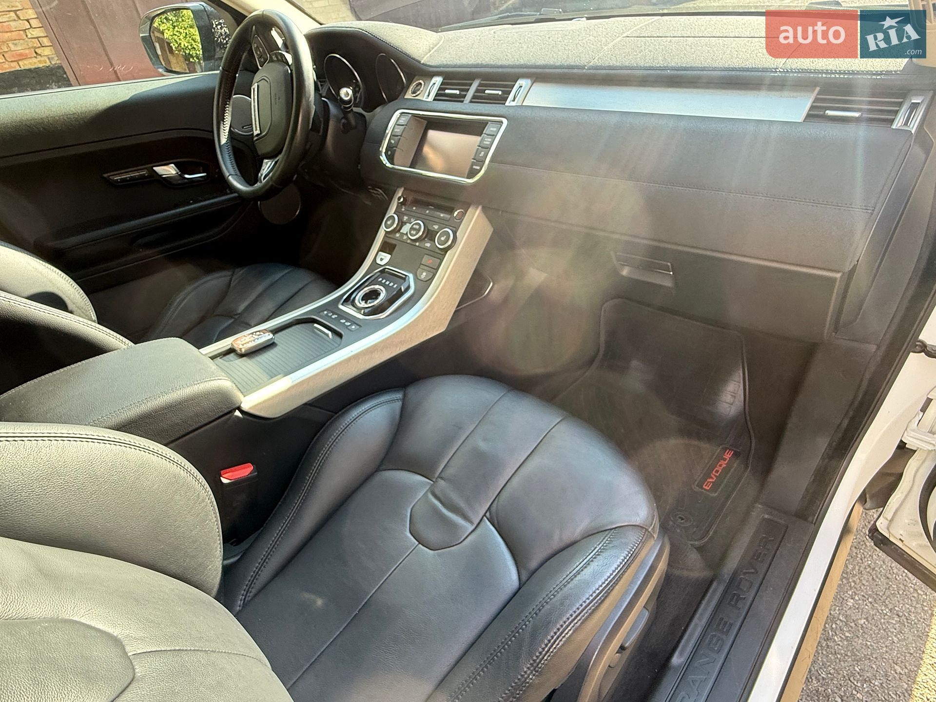 Land Rover Range Rover Evoque 2011 VIN SALVA2BB7CH613213 фото оголошення 16 з 25
