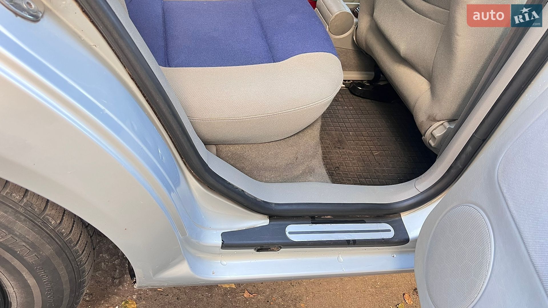 Volkswagen Golf 2000 VIN WVWZZZ1JZYW717298 фото оголошення 8 з 12
