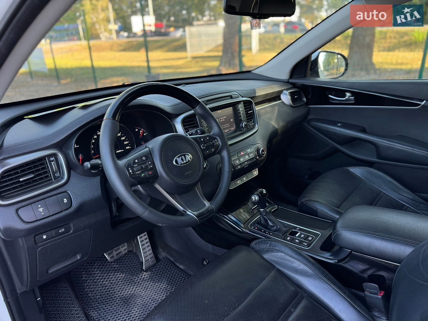 Kia Sorento 2016 VIN KNAPH81BDG5204841 фото оголошення 13 з 47