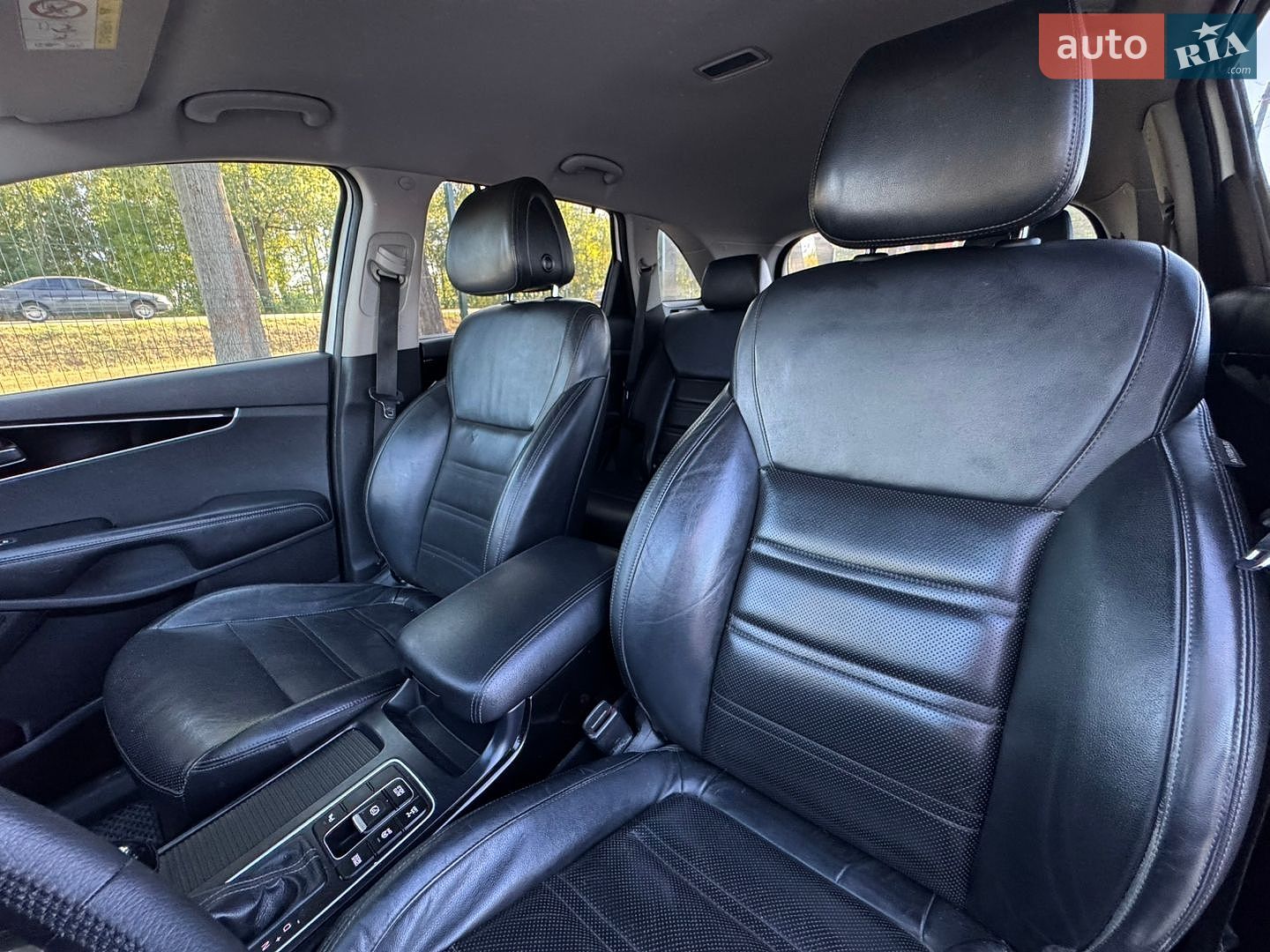 Kia Sorento 2016 VIN KNAPH81BDG5204841 фото оголошення 14 з 47