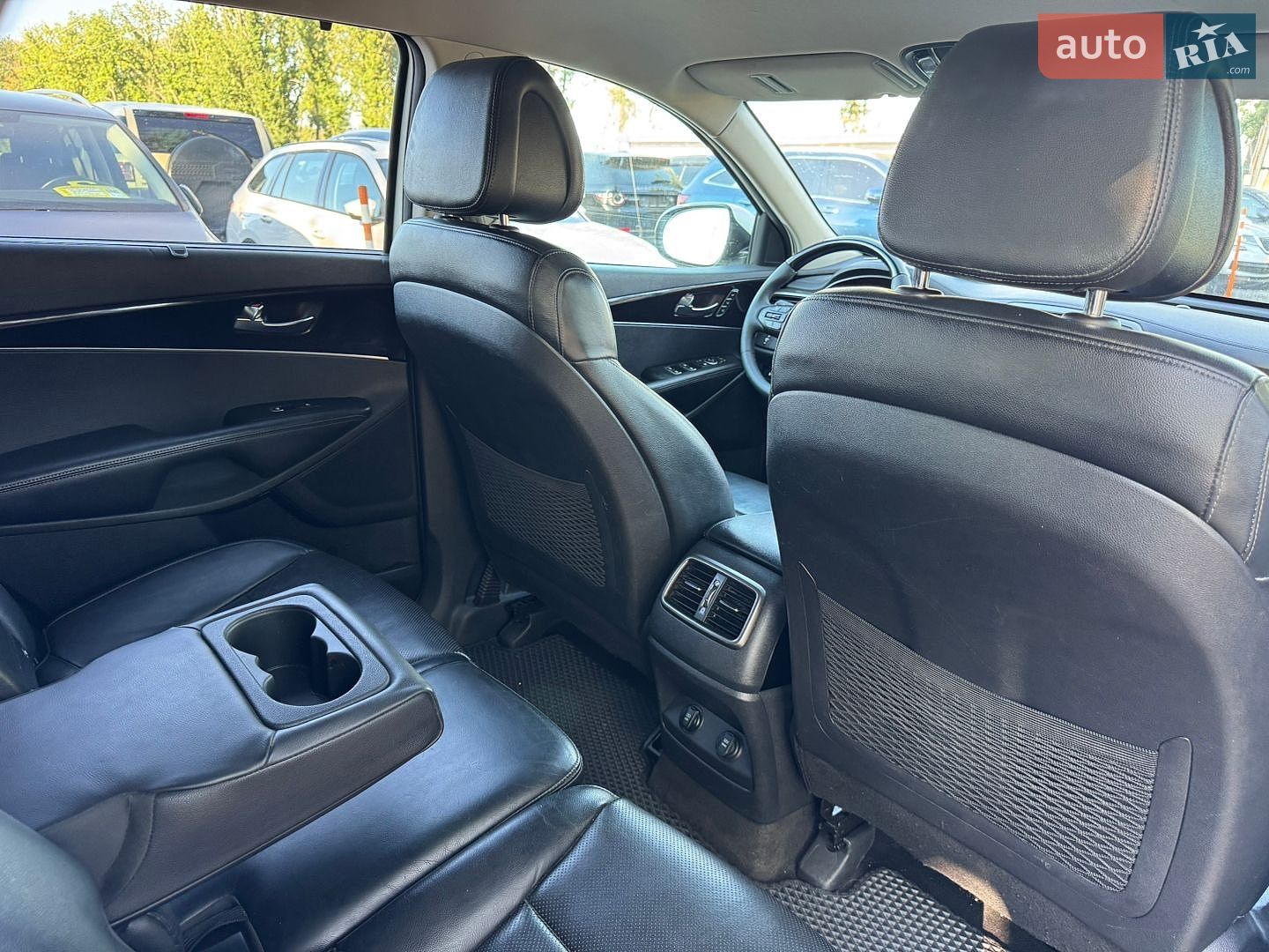 Kia Sorento 2016 VIN KNAPH81BDG5204841 фото оголошення 28 з 47