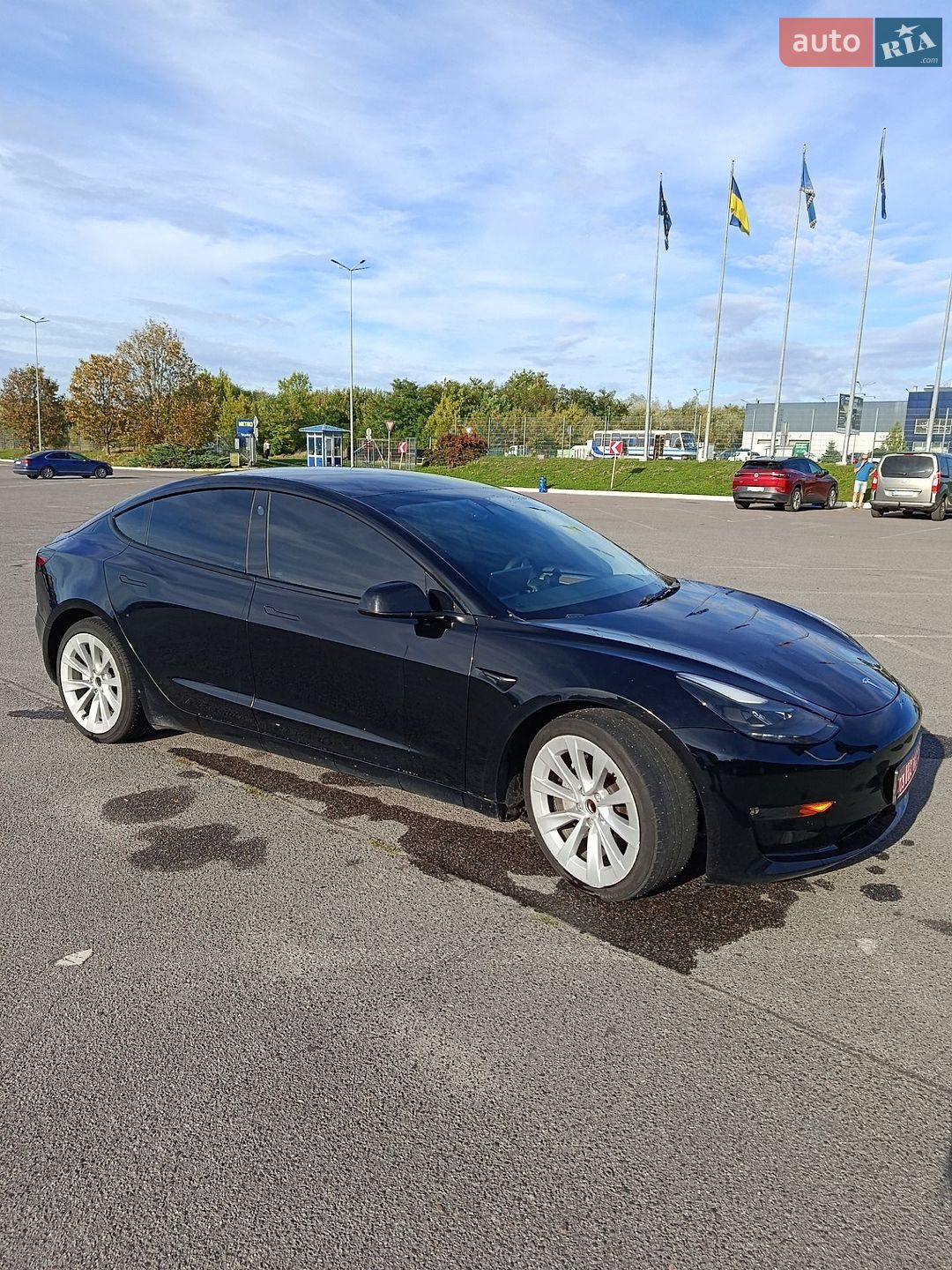 Tesla Model 3 2022 VIN 5YJ3E1EA5NF288337 фото оголошення 2 з 15