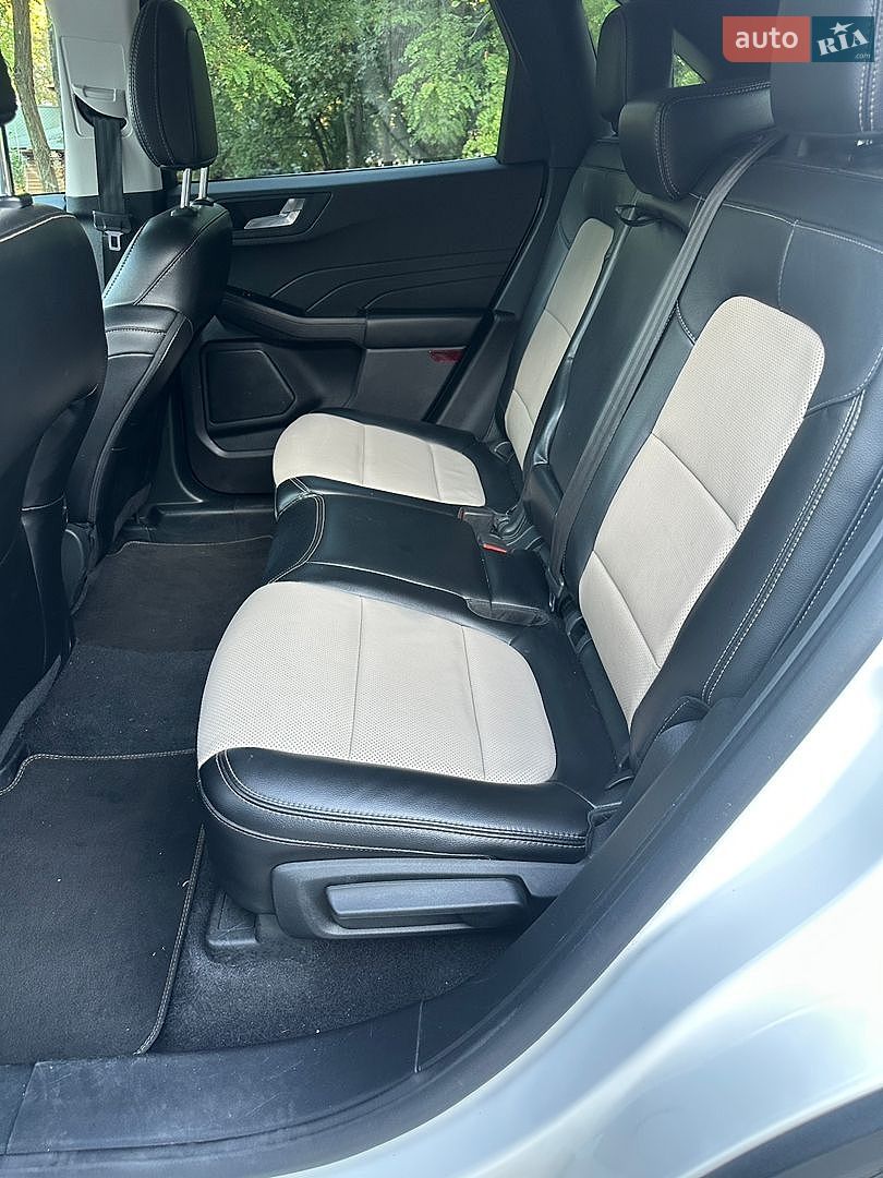 Ford Escape 2021 VIN 1FMCU9DZ6MUA44772 фото оголошення 17 з 19