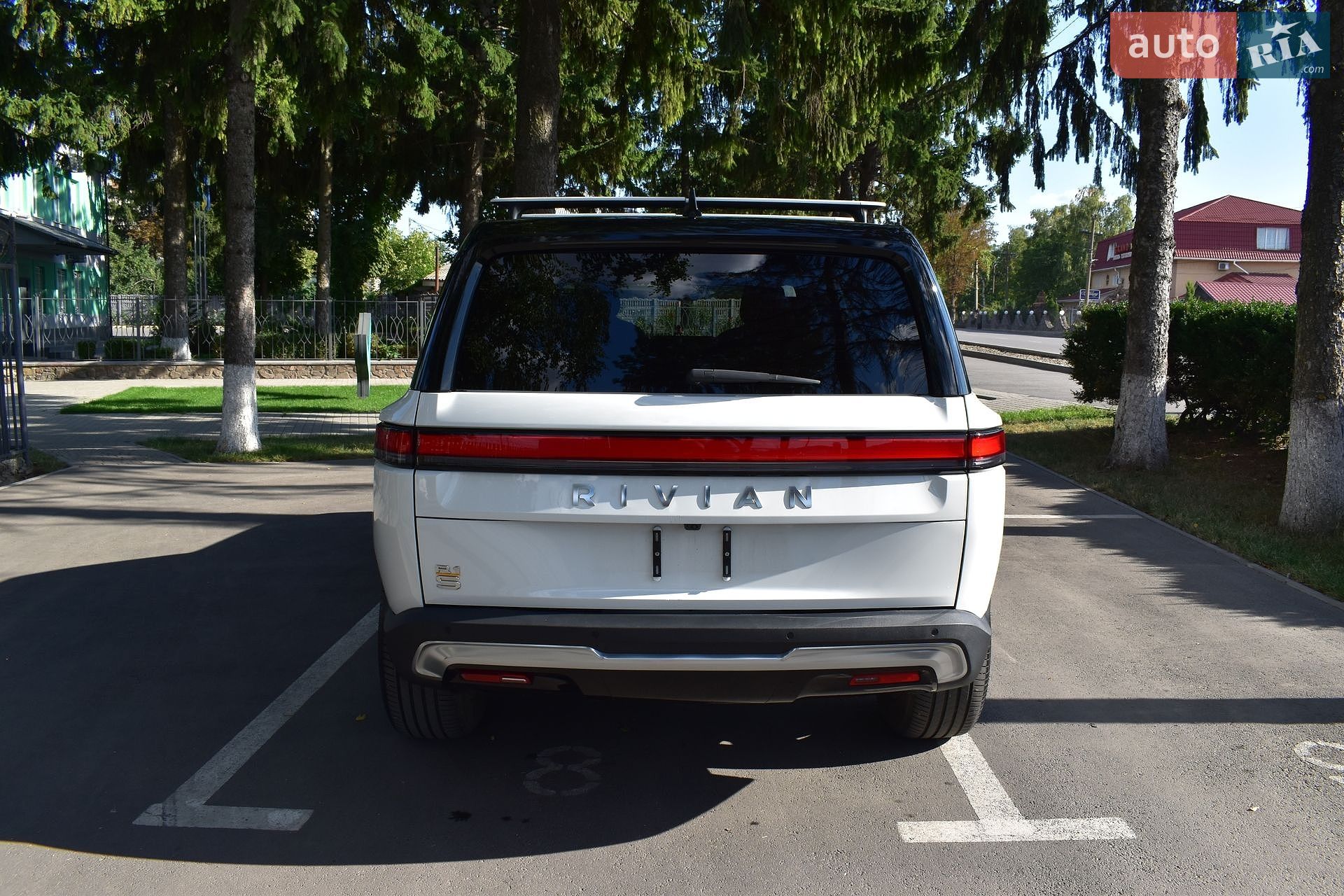 Rivian R1S 2023 VIN 7PDSGABA9PN015327 фото оголошення 28 з 43
