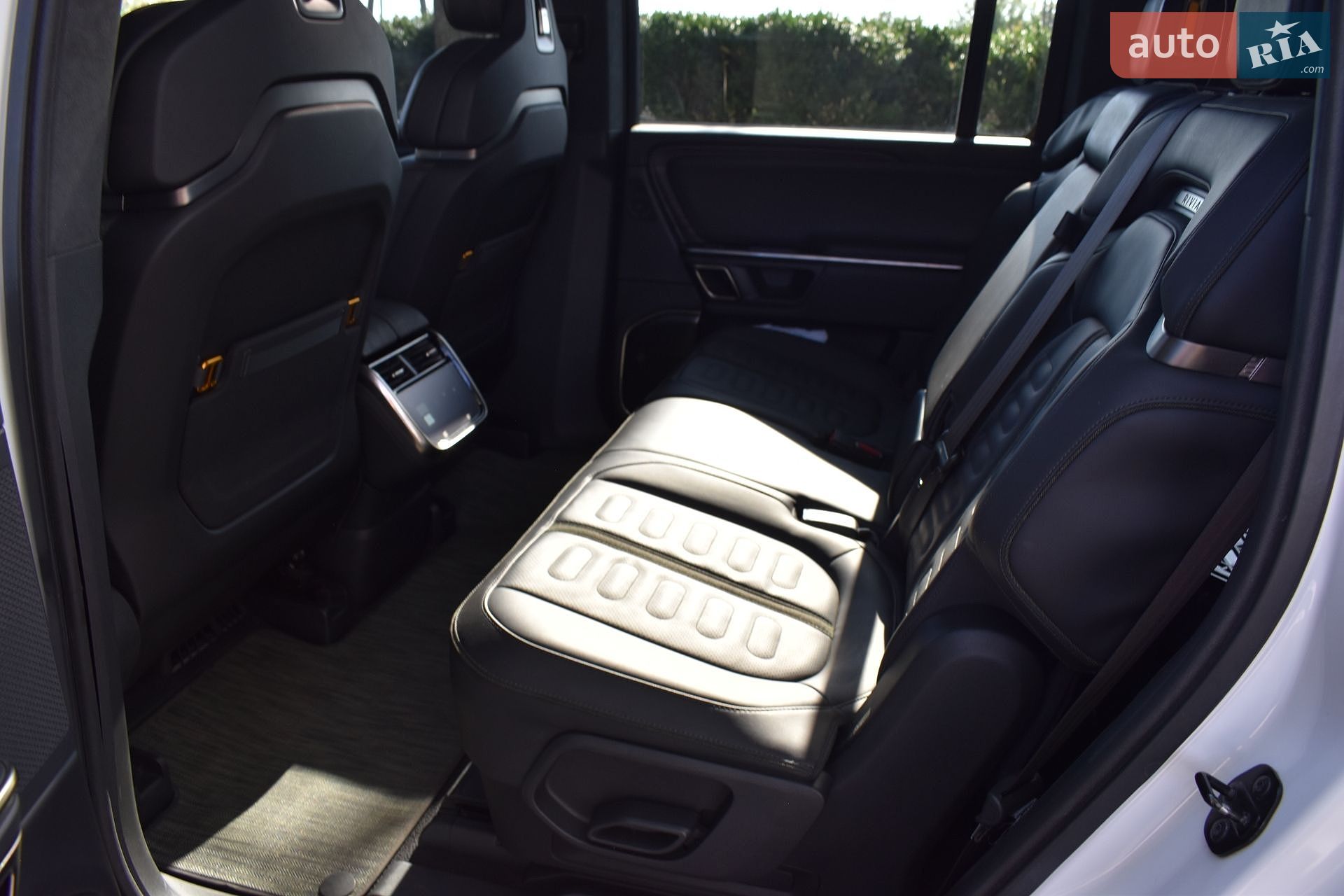 Rivian R1S 2023 VIN 7PDSGABA9PN015327 фото оголошення 36 з 43