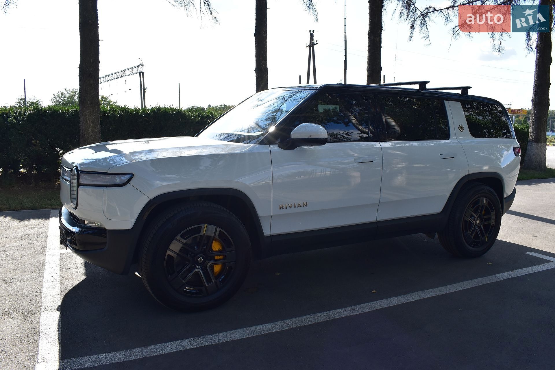 Rivian R1S 2023 VIN 7PDSGABA9PN015327 фото оголошення 19 з 43