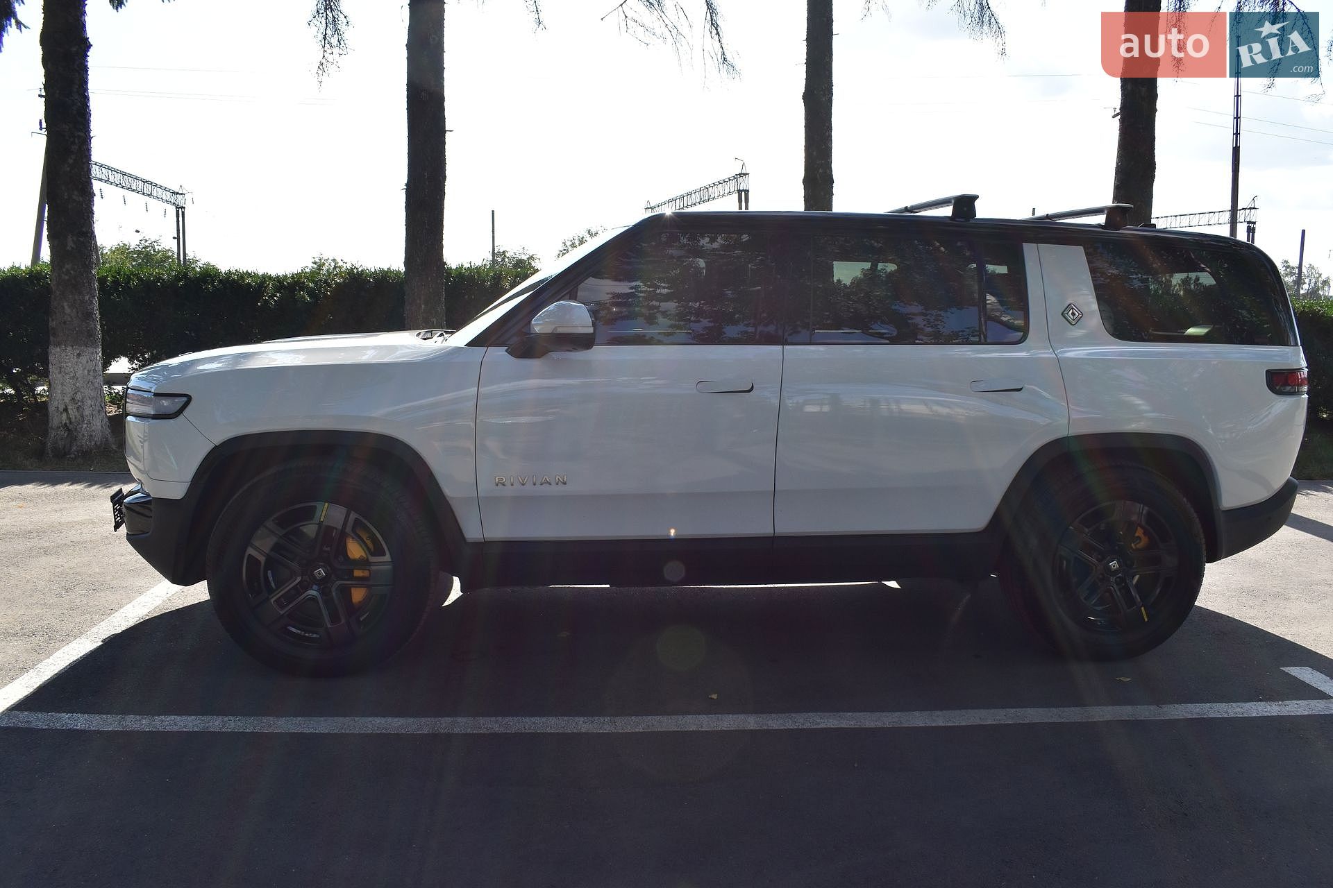 Rivian R1S 2023 VIN 7PDSGABA9PN015327 фото оголошення 20 з 43