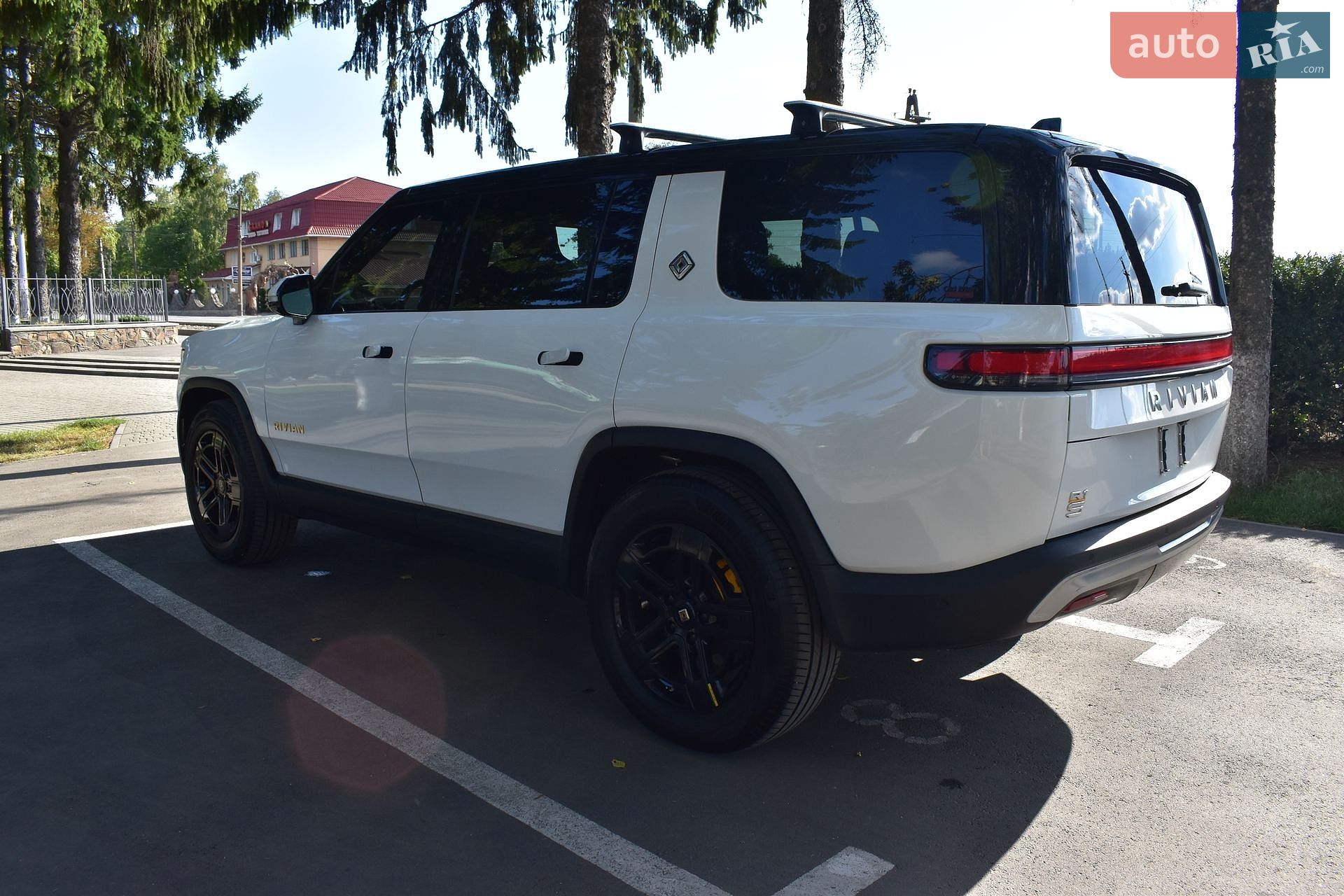 Rivian R1S 2023 VIN 7PDSGABA9PN015327 фото оголошення 22 з 43