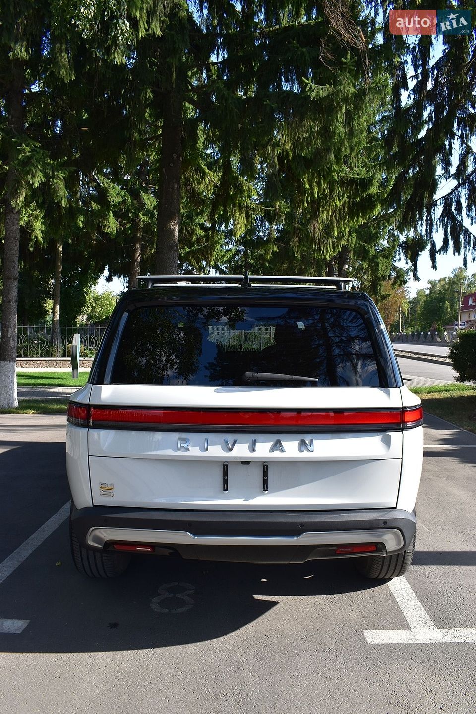 Rivian R1S 2023 VIN 7PDSGABA9PN015327 фото оголошення 31 з 43