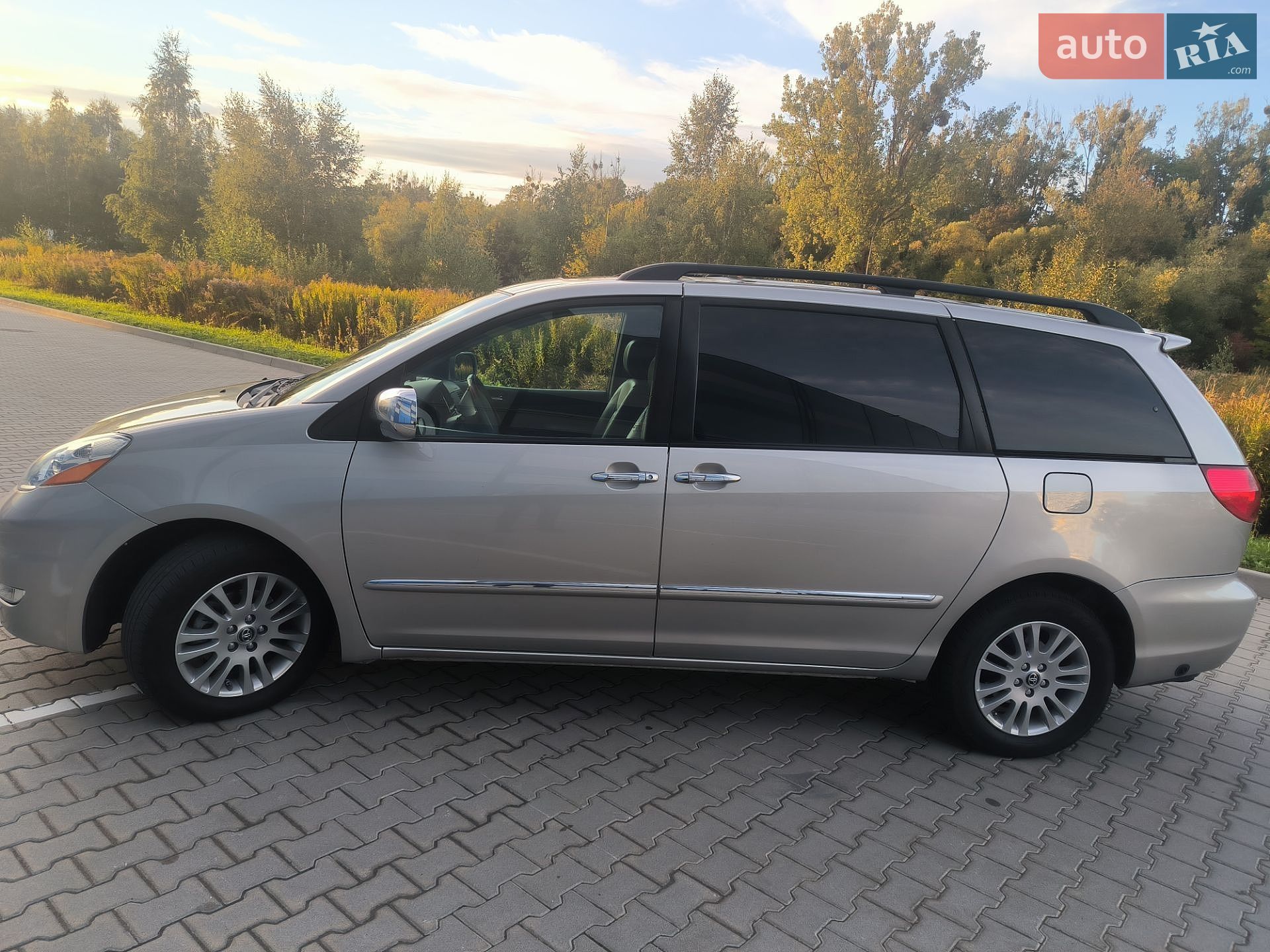 Toyota Sienna 2007 VIN 5TDBK22C17S006984 фото оголошення 4 з 28