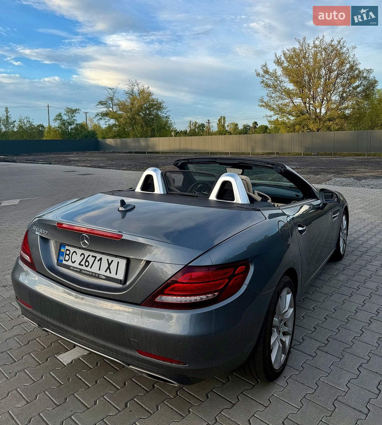 Mercedes-Benz SLC-Class 2017 VIN WDDPK3JA7JF150600 фото оголошення 3 з 14
