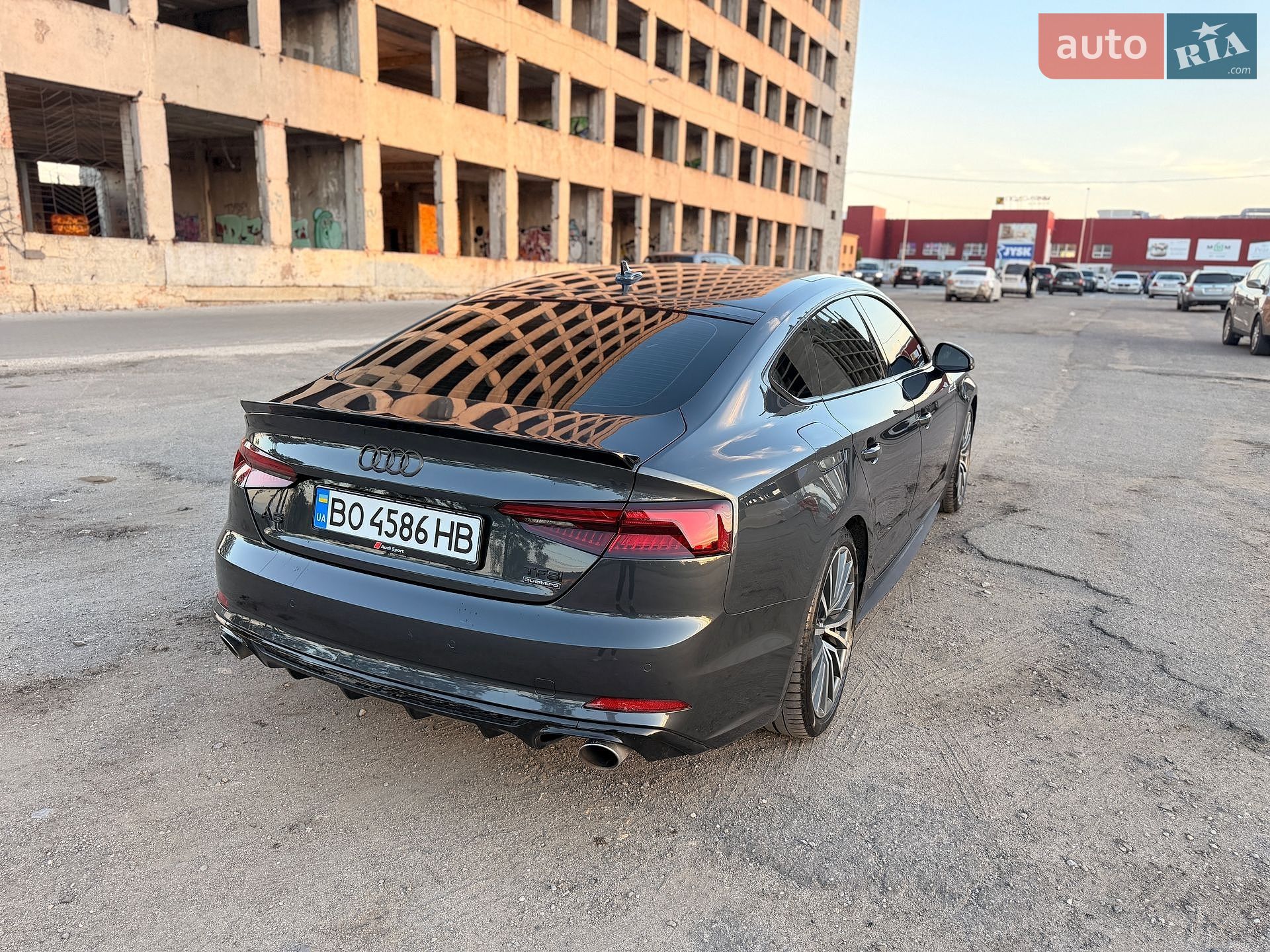 Audi A5 Sportback 2018 VIN WAUFNCF59JA043115 фото оголошення 6 з 20
